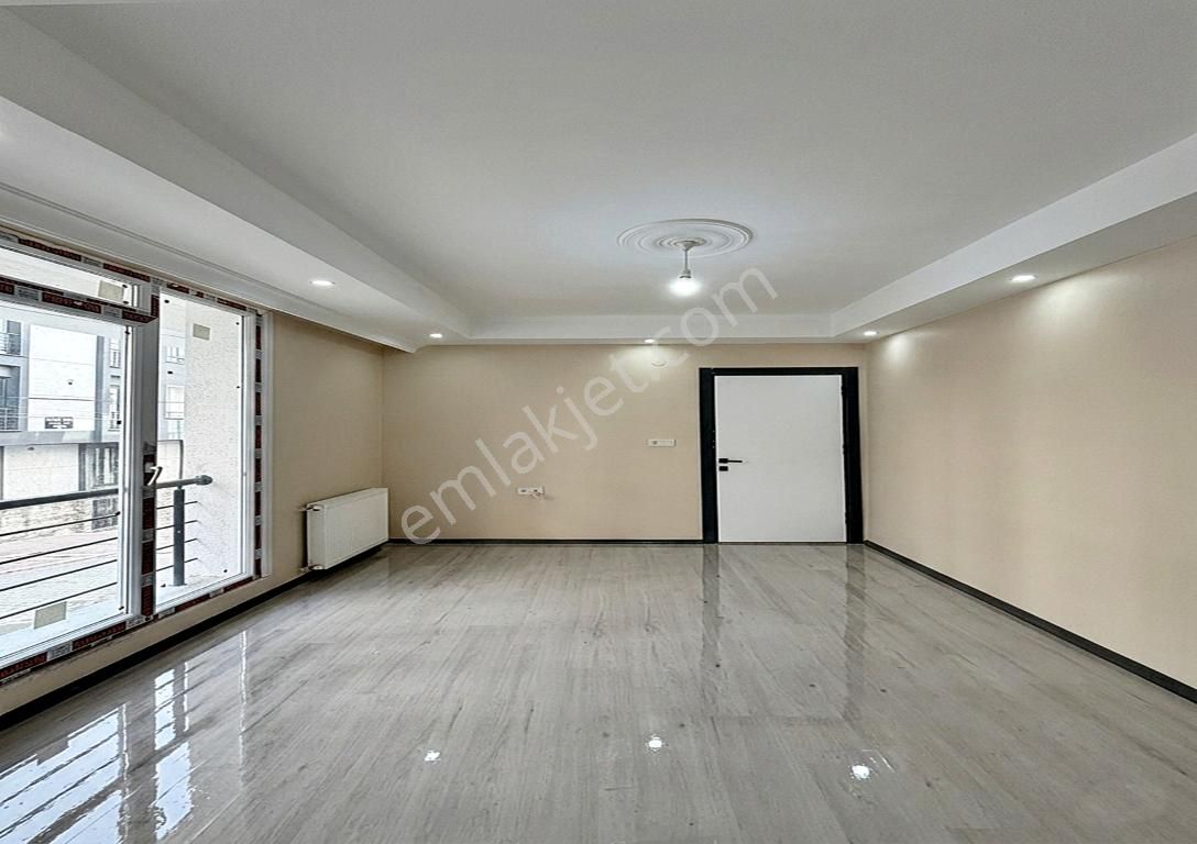 Ulaşıma Yakın Acil Satılık Lüks Yapılı Sıfır 1+1 Daire ! - Görsel 2