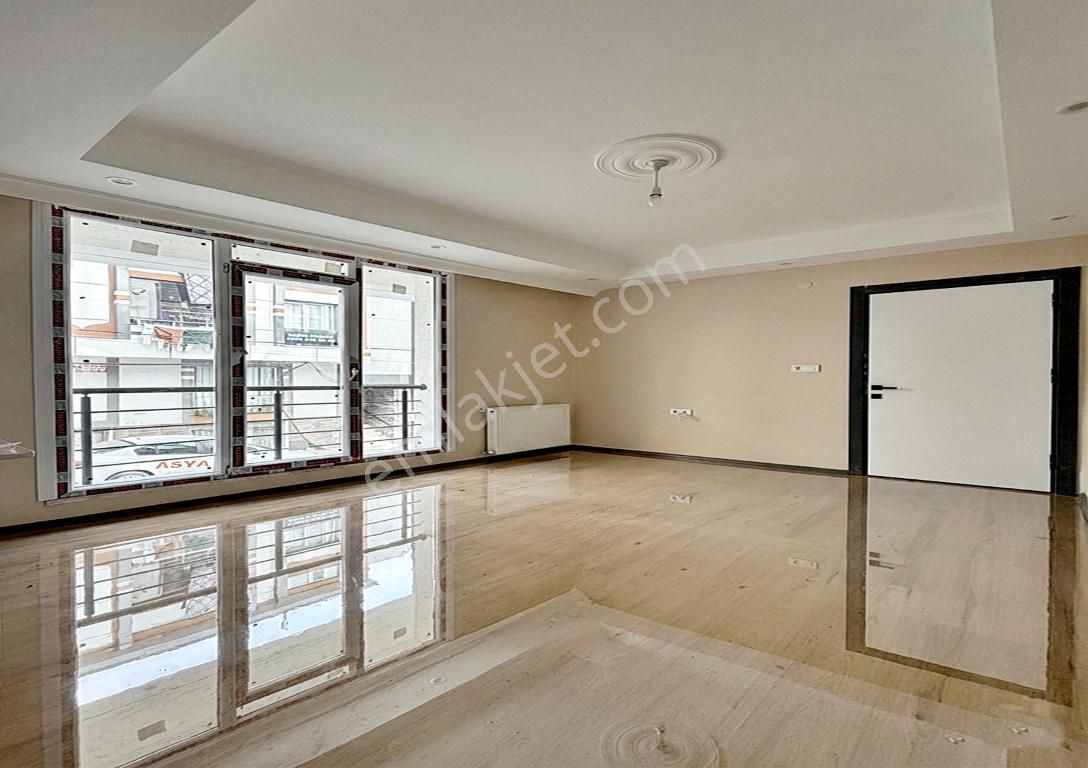 Ulaşıma Yakın Acil Satılık Lüks Yapılı Sıfır 1+1 Daire ! - Görsel 3