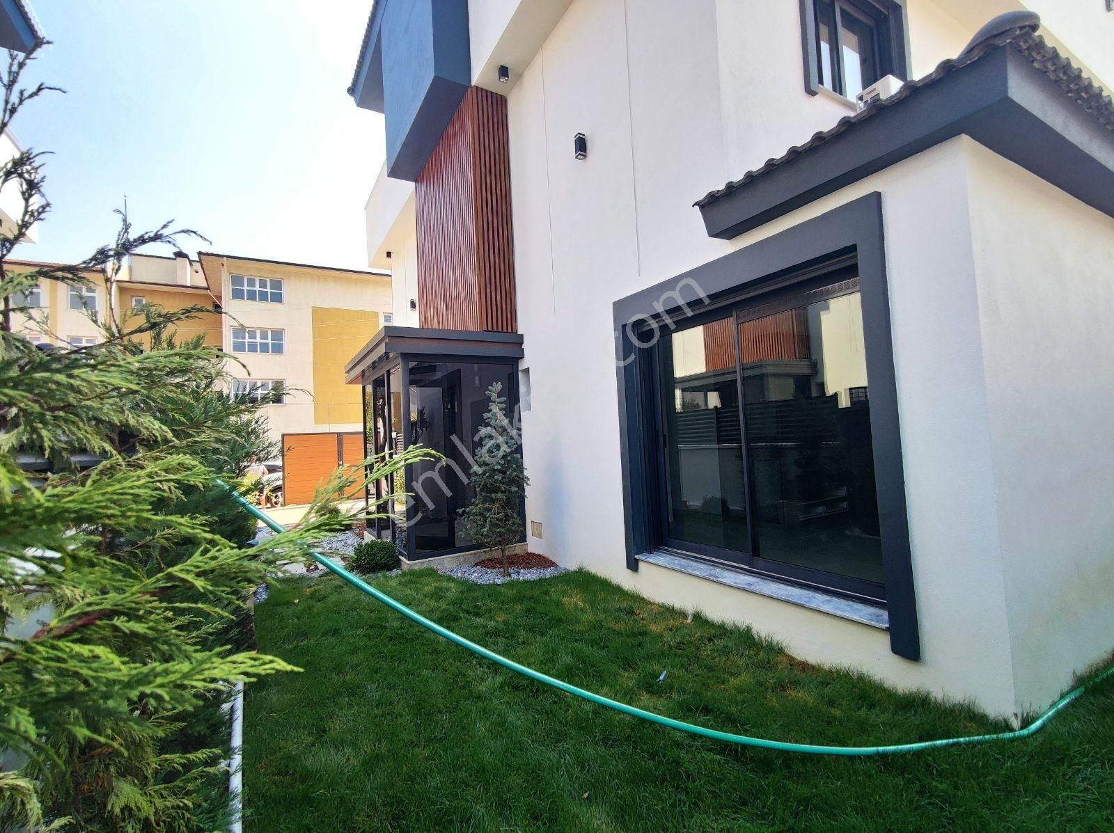 Q'zen Den Pazar Yeri Arkasında Müstakil Bahçeli 4+1 Villa - Görsel 3