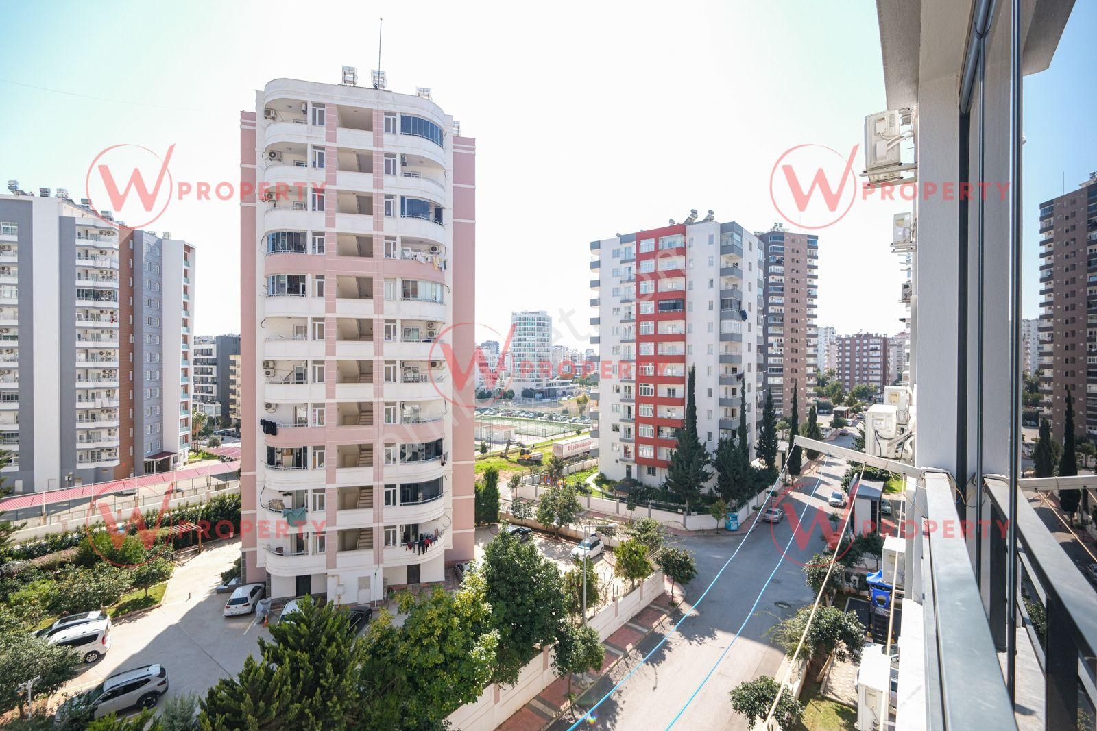 W Property Forum Avm'ye Komşu,havuzlu Site İçi, Eşyalı 1+1 - Görsel 14