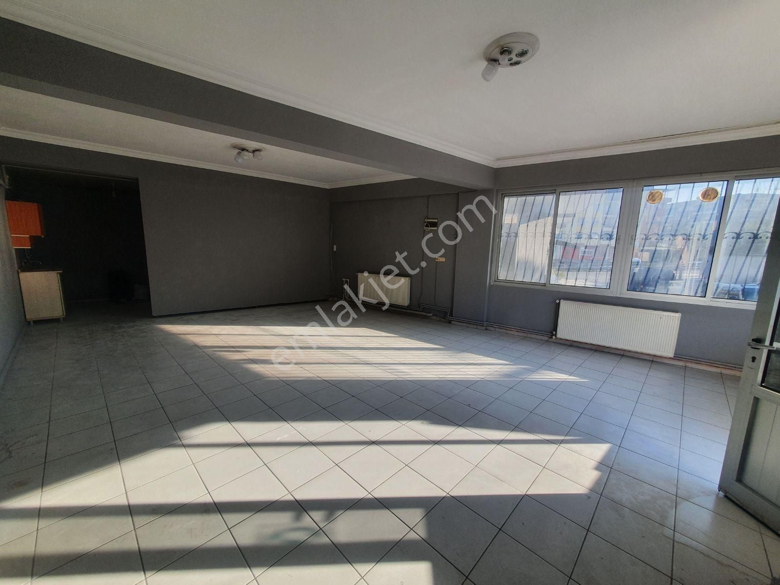 Sevgi Mahallesinde Cadde Yakını Kiralık İşyeri - Görsel 17
