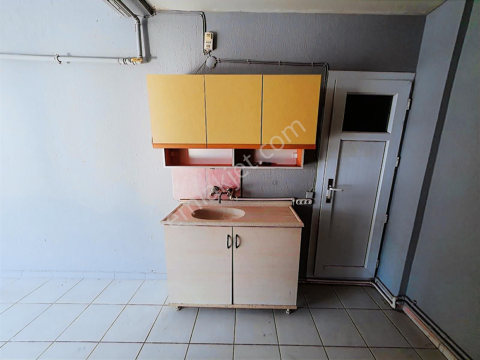 Sevgi Mahallesinde Cadde Yakını Kiralık İşyeri - Görsel 4