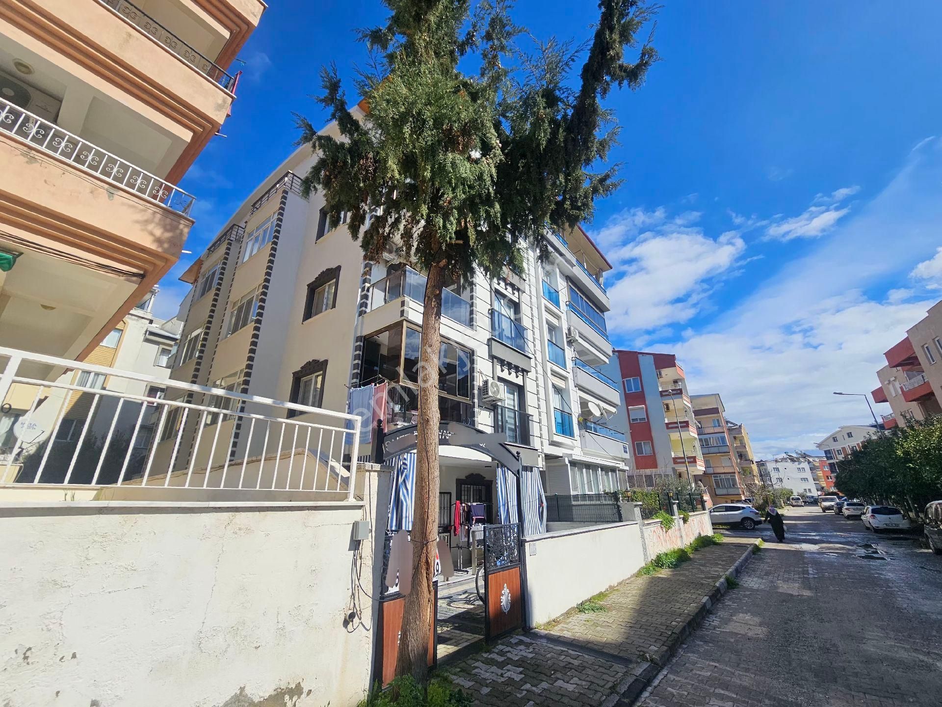 Didim Merkezde Satılık Ara Kat Eşyalı Satılık 2×1