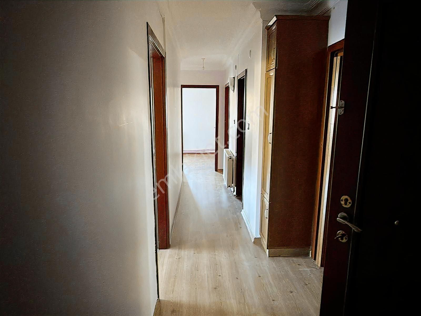3+1 C Blok 6. Kat Geniş Balkonlu Metrobüse Yürüme Mesafesi Boş - Görsel 2