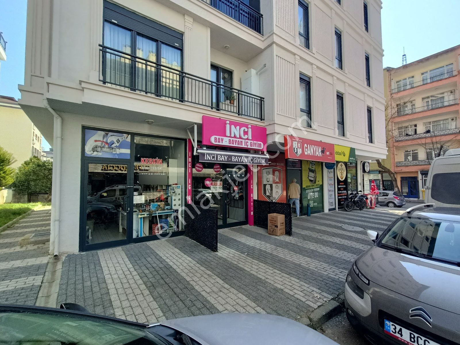 Akgün'den Çarşı İçinde Merkezi Konumda Kiralık Dükkan - Görsel 2