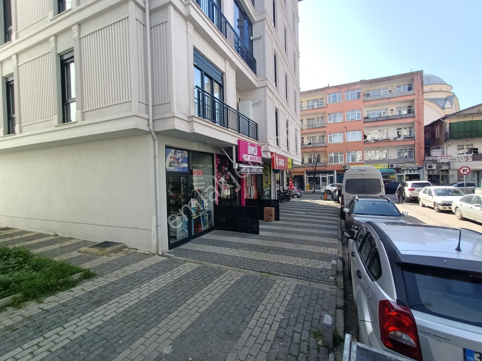 Akgün'den Çarşı İçinde Merkezi Konumda Kiralık Dükkan - Görsel 4