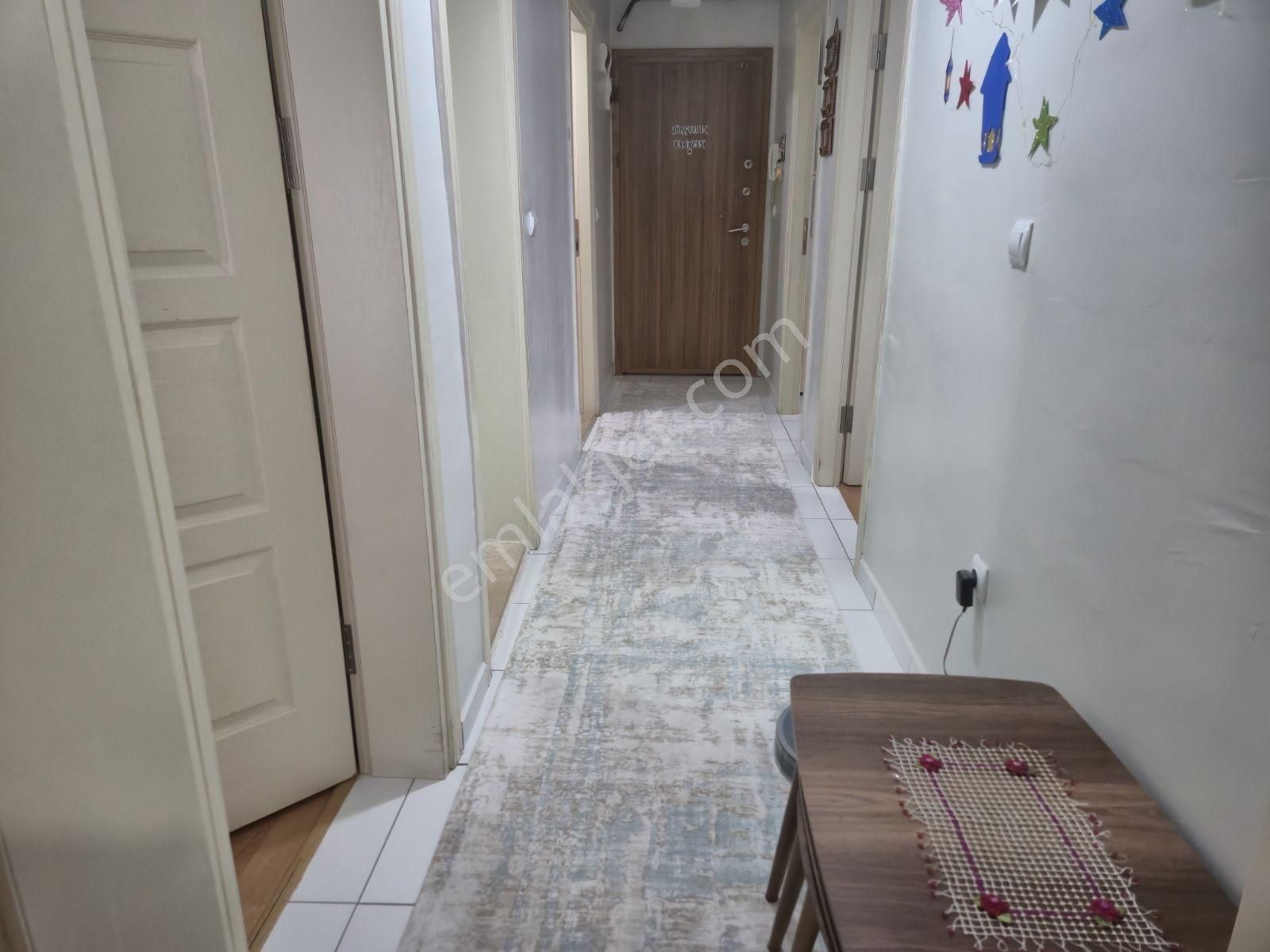 Realty Worlddan Akyazı Ömercikler Toki Sitesinde Arakat 80m2 2+1 - Görsel 3