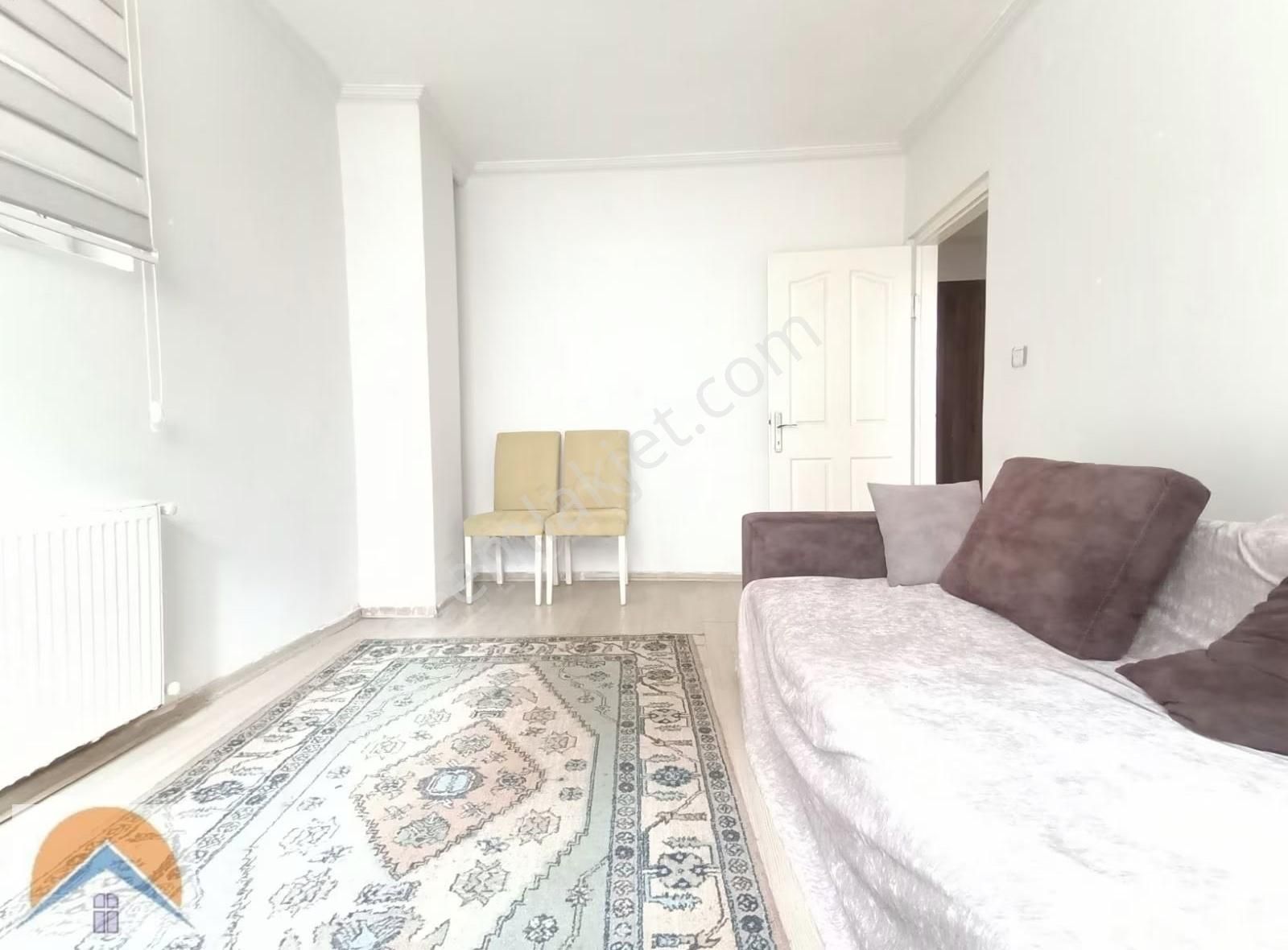 Merkez Mh De 1+1 Bahçe Kat,kombili Eşyalı Daire