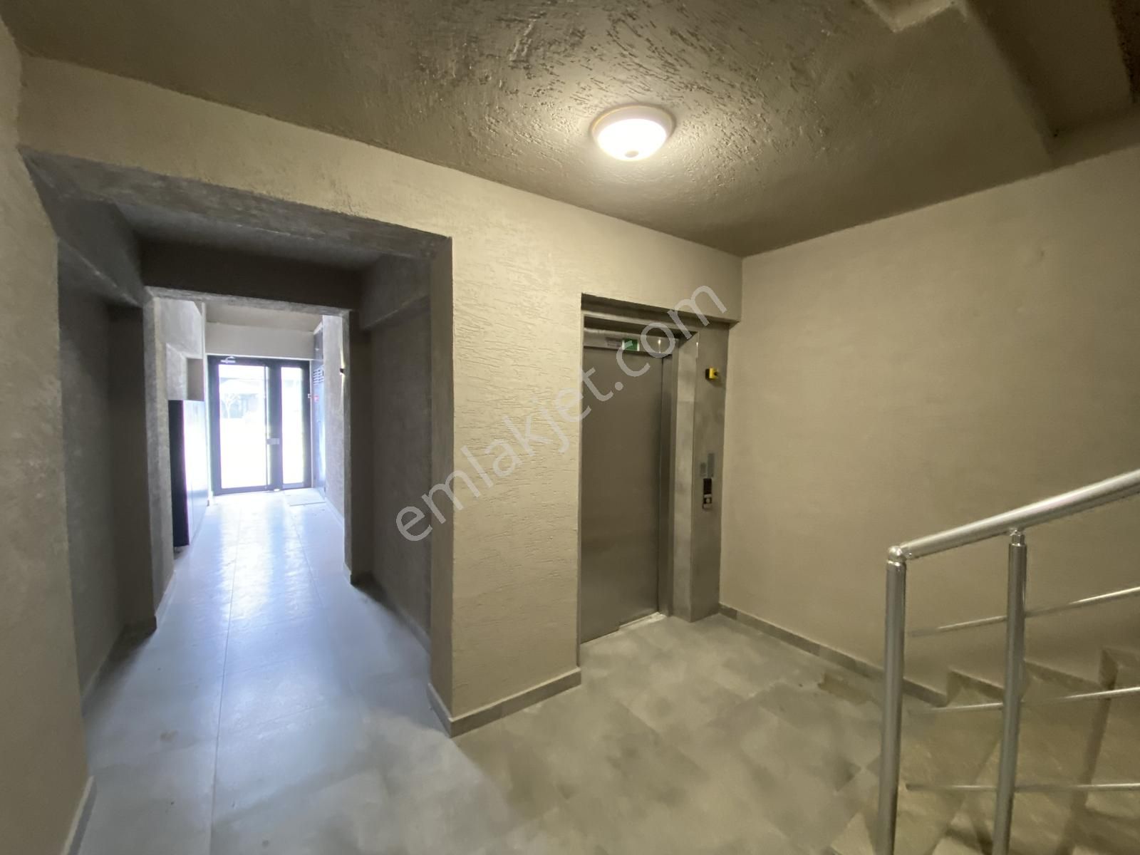 Çark Cad.650m.asansörlü, Eşyalı Lüks Kiralık Daire - Görsel 4