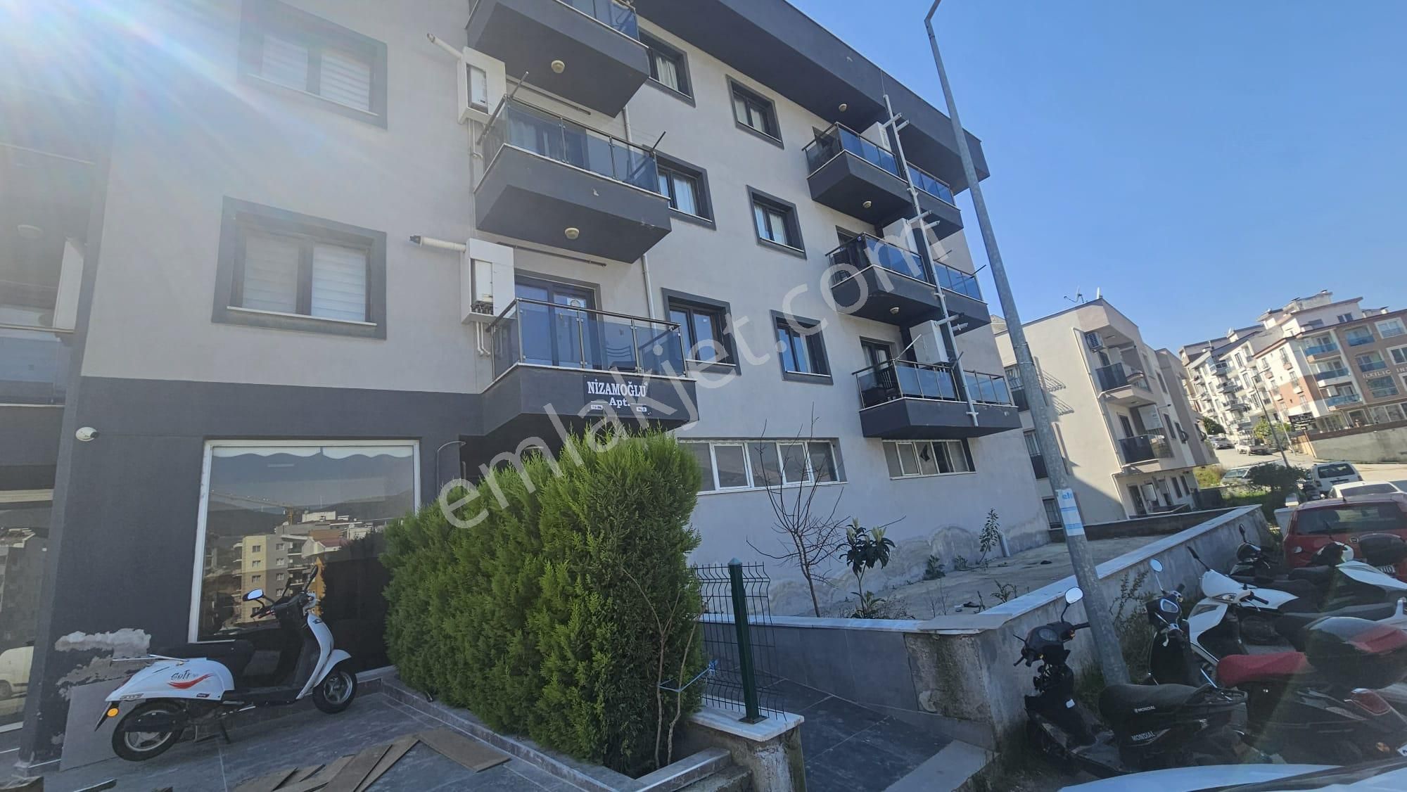 Söke Emlak Ofisisınden Yenikentte Satılık 1+1