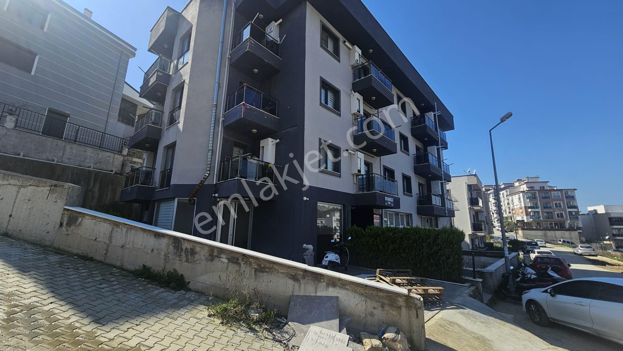 Söke Emlak Ofisisınden Yenikentte Satılık 1+1 - Görsel 9