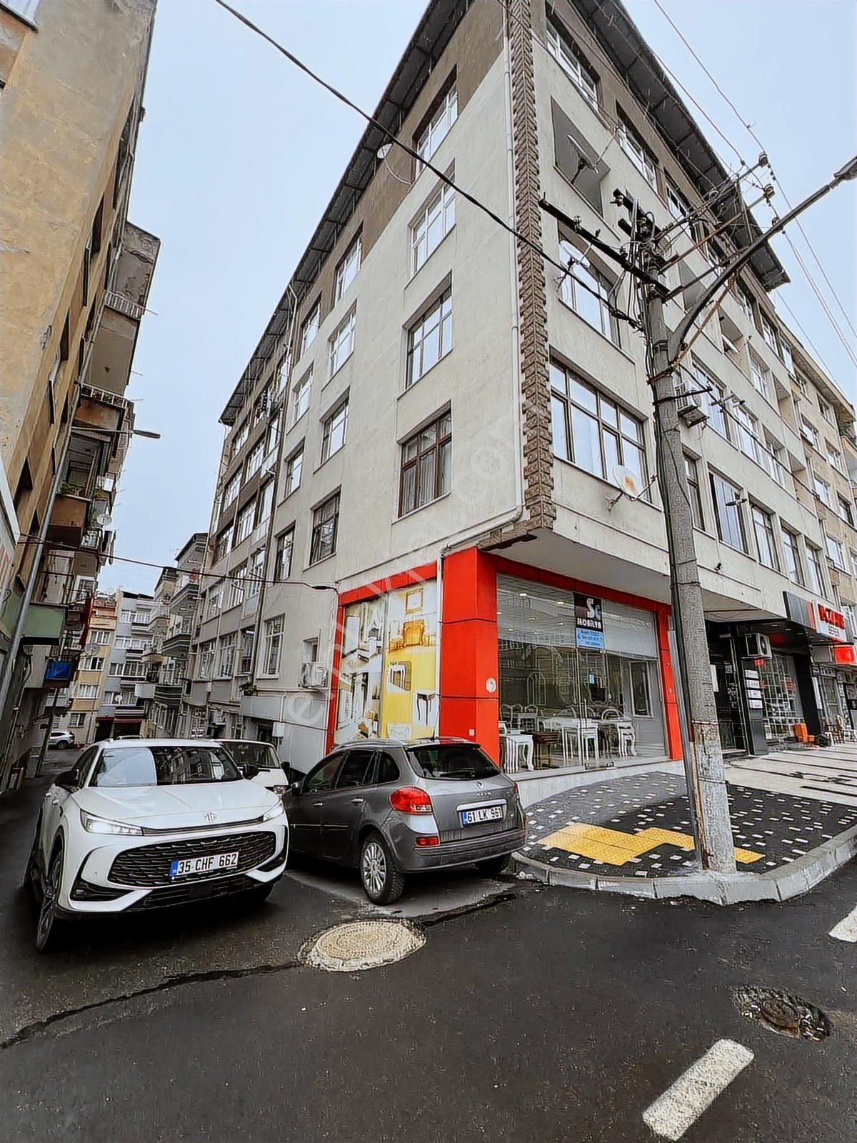 Trabzon Valilik Karşısı 2.kat 3+1 Geniş Daire - Görsel 9