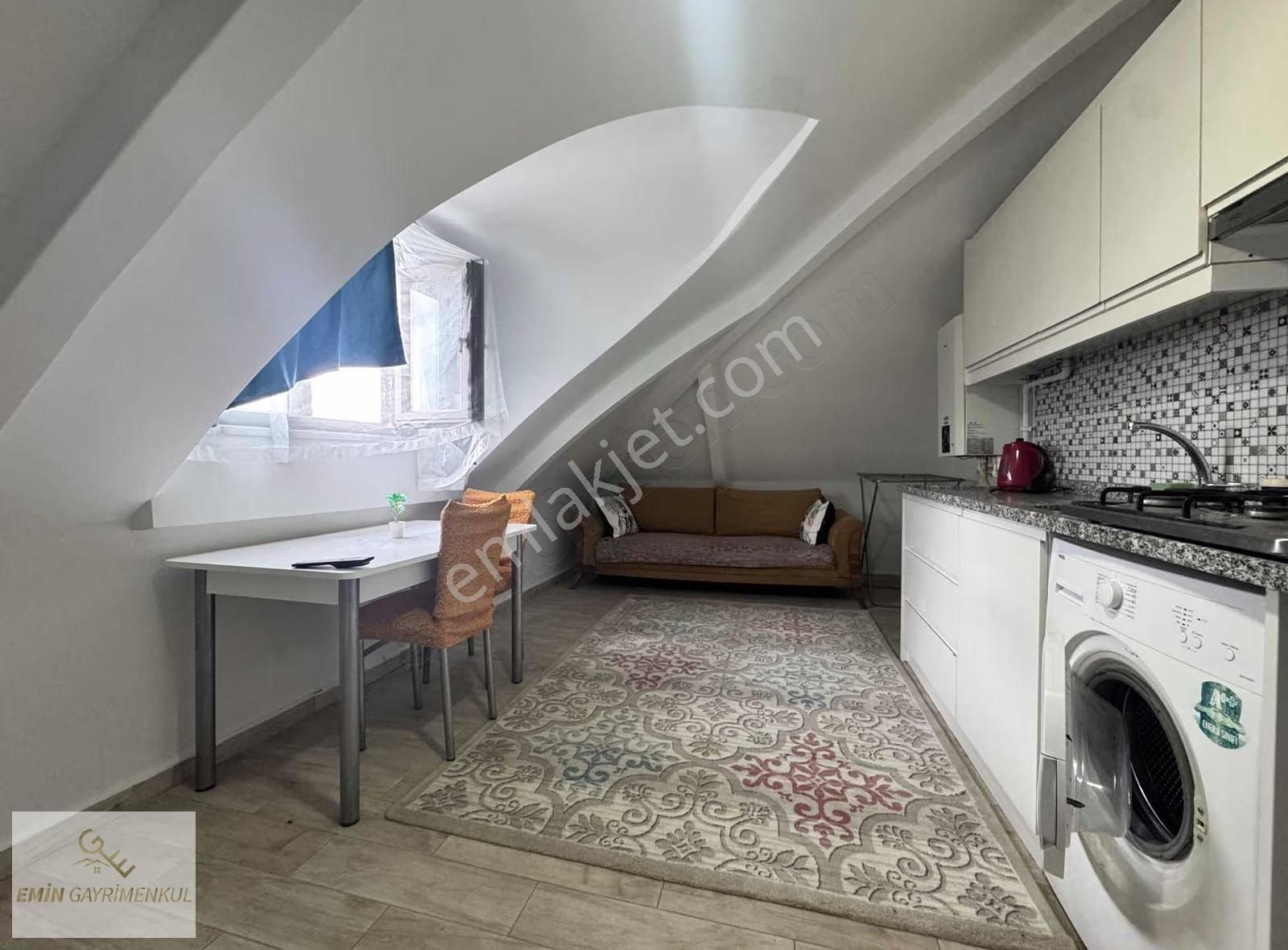 Zeytinköy'de Geniş 1+1 Apart - Görsel 2