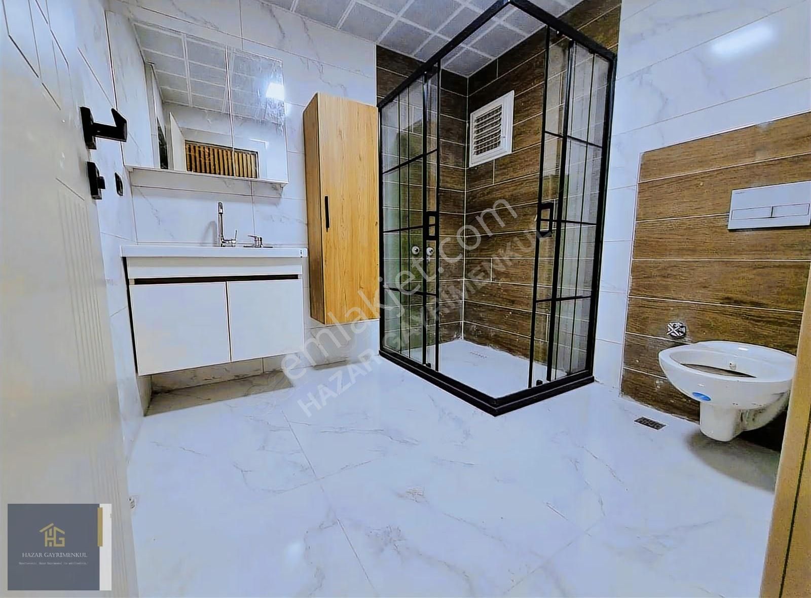 Hazardan Mendereste Ön Cephe Arakat Lüx Yapılı Kiralık 3+1 - Görsel 3