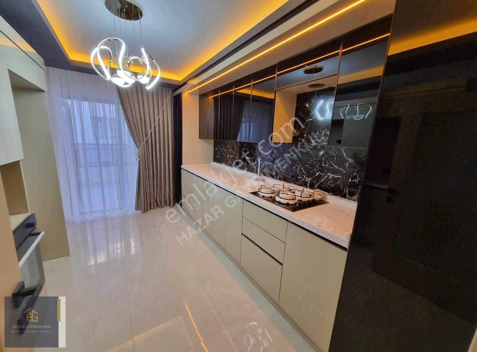 Hazardan Mendereste Cadde Cephe Ful Yapılı Ultra Lüx 3+1 Daire - Görsel 31