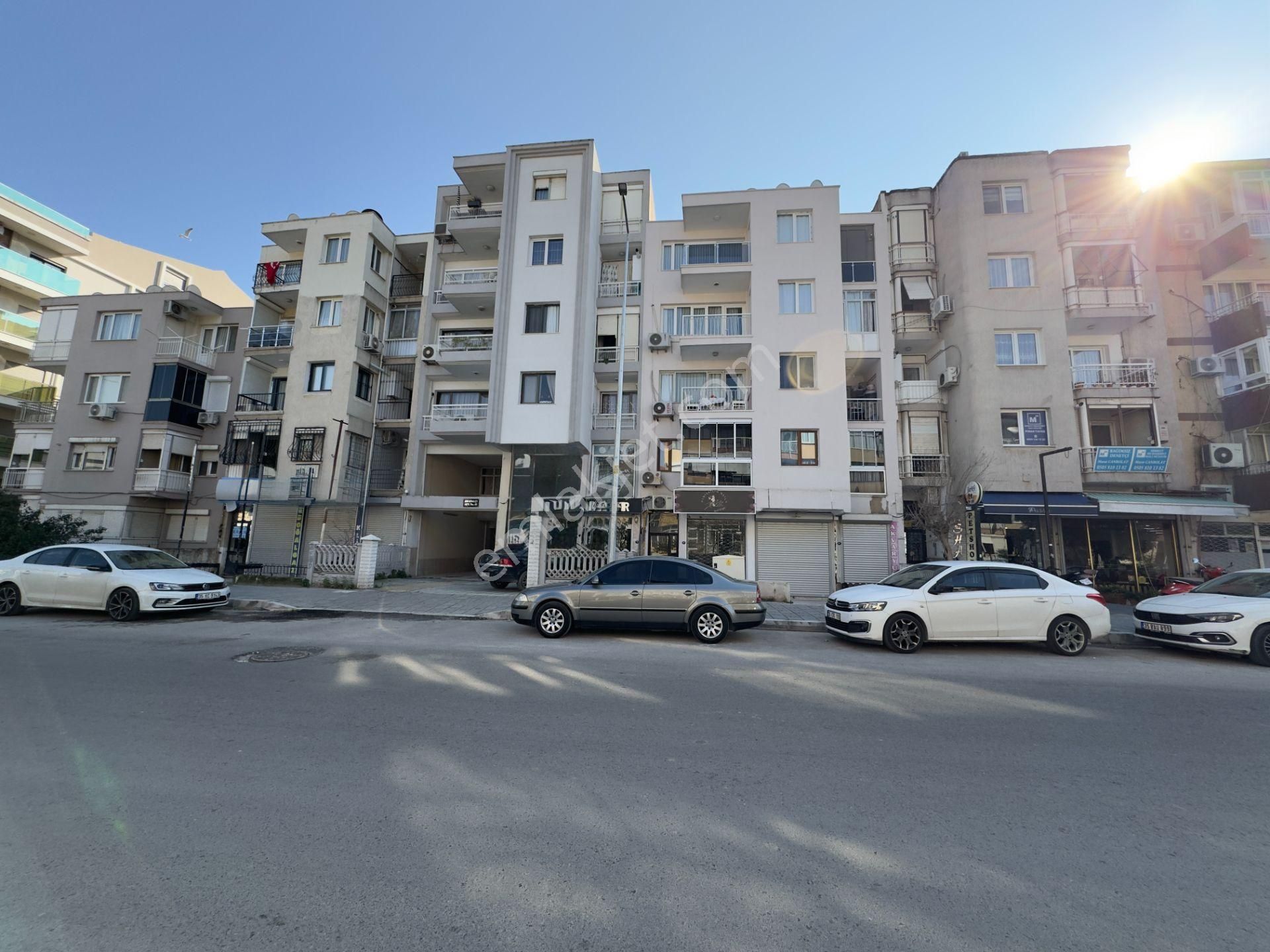 Cevdet Bilsay Caddesi’nde Ana Cadde Üzeri Bahçe Kullanımlı Özel 2+1 - Görsel 3