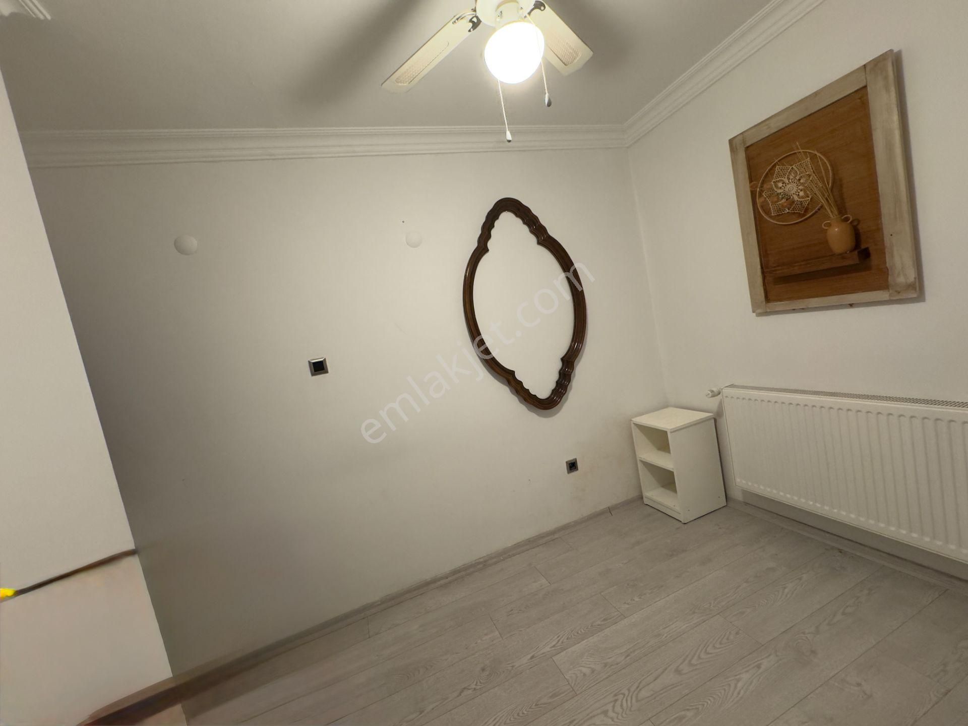 Cevdet Bilsay Caddesi’nde Ana Cadde Üzeri Bahçe Kullanımlı Özel 2+1 - Görsel 33