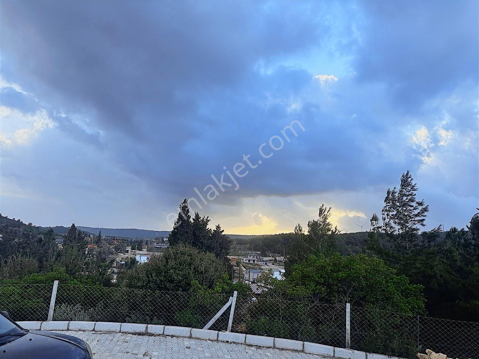 Güzelbahçe Çamlı Mahallesi Satılık 300 M2 Arsa - Görsel 3