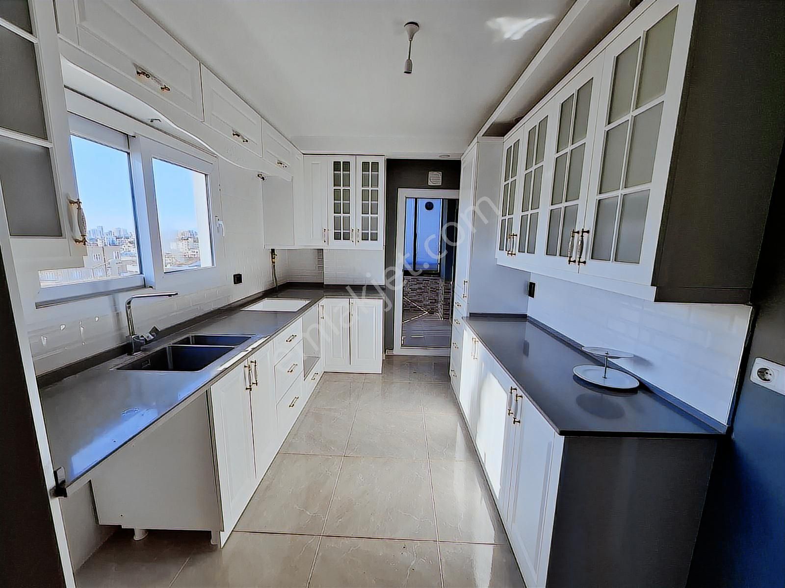 Atıcı'dan Sınırsız Kredili Kozan Yolu Az Katlı Geniş Kombili 3+1