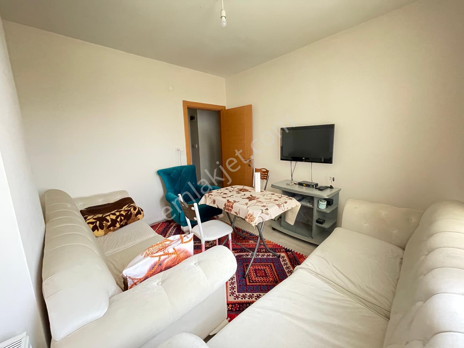 B&u Gayrimenkulden Cumhuriyet Mah. Satılık 2+0 Eşyalı Daire. - Görsel 4