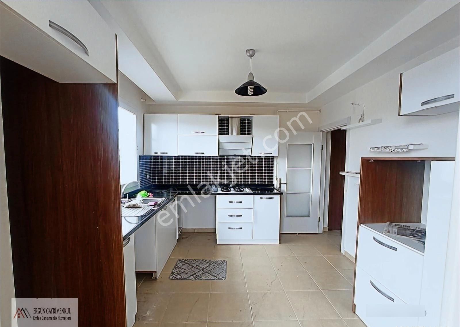 Ergünden Viranşehirde Satılık 3+1 Herkat Tek Daire Fırsat !!! - Görsel 13