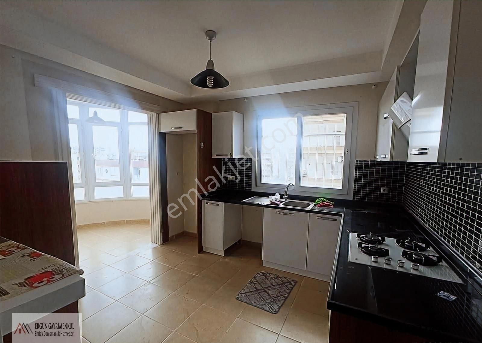 Ergünden Viranşehirde Satılık 3+1 Herkat Tek Daire Fırsat !!! - Görsel 16