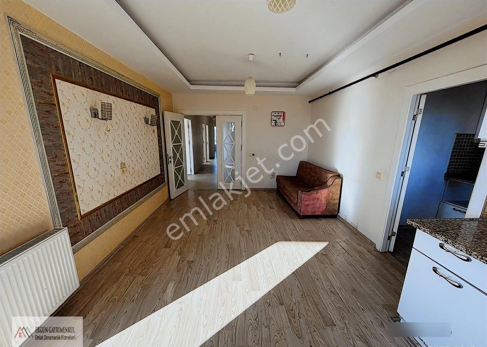 Ergünden Merkezde Vatan Cad Havuzlu Kapalı Otoparklı 4+1 Daire - Görsel 28