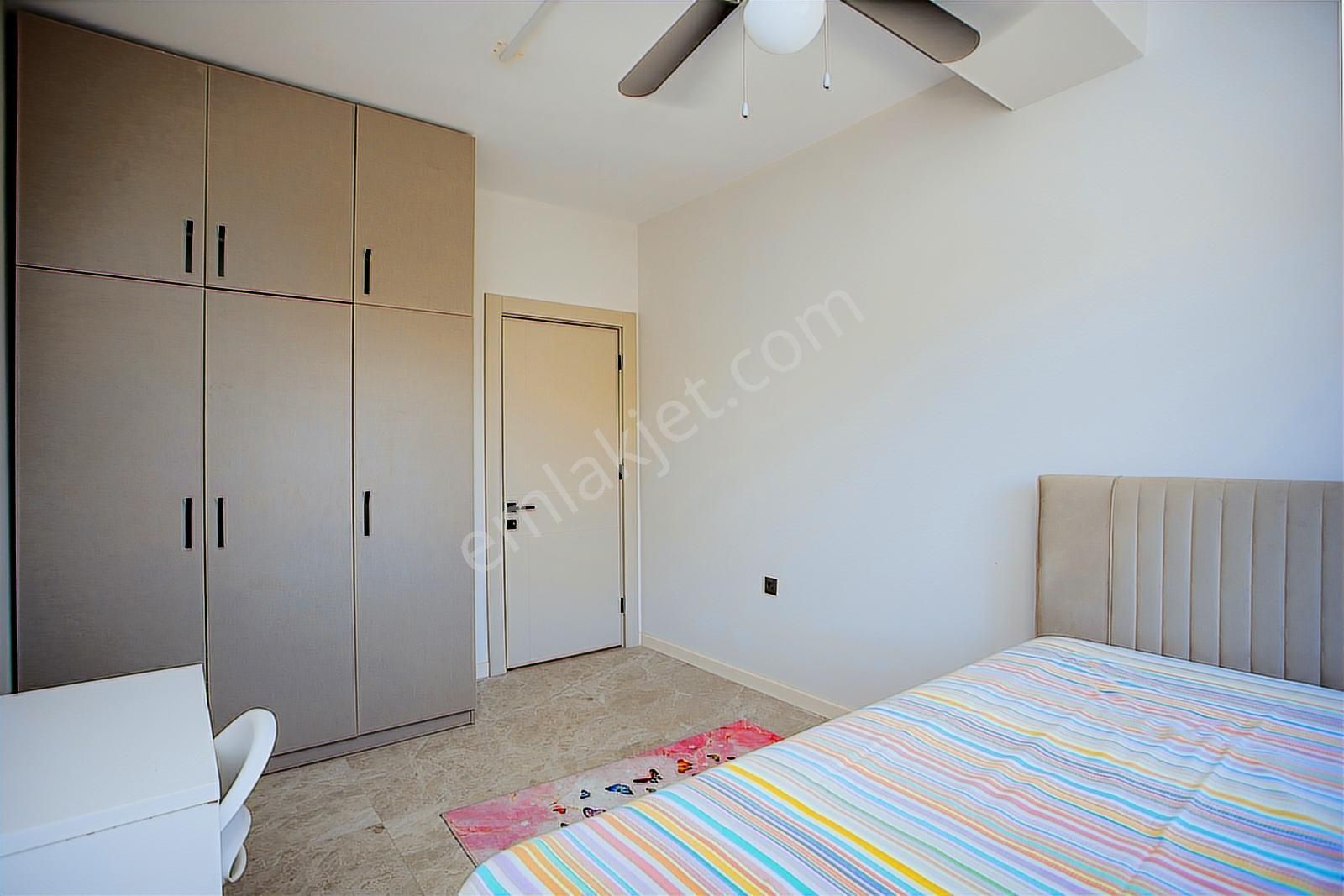 Foça Kazım Dirik Mah. Satılık Müstakil Havuzlu 5+1 Villa - Görsel 35