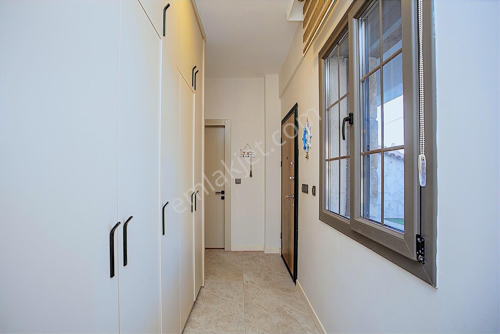 Foça Kazım Dirik Mah. Satılık Müstakil Havuzlu 5+1 Villa - Görsel 3