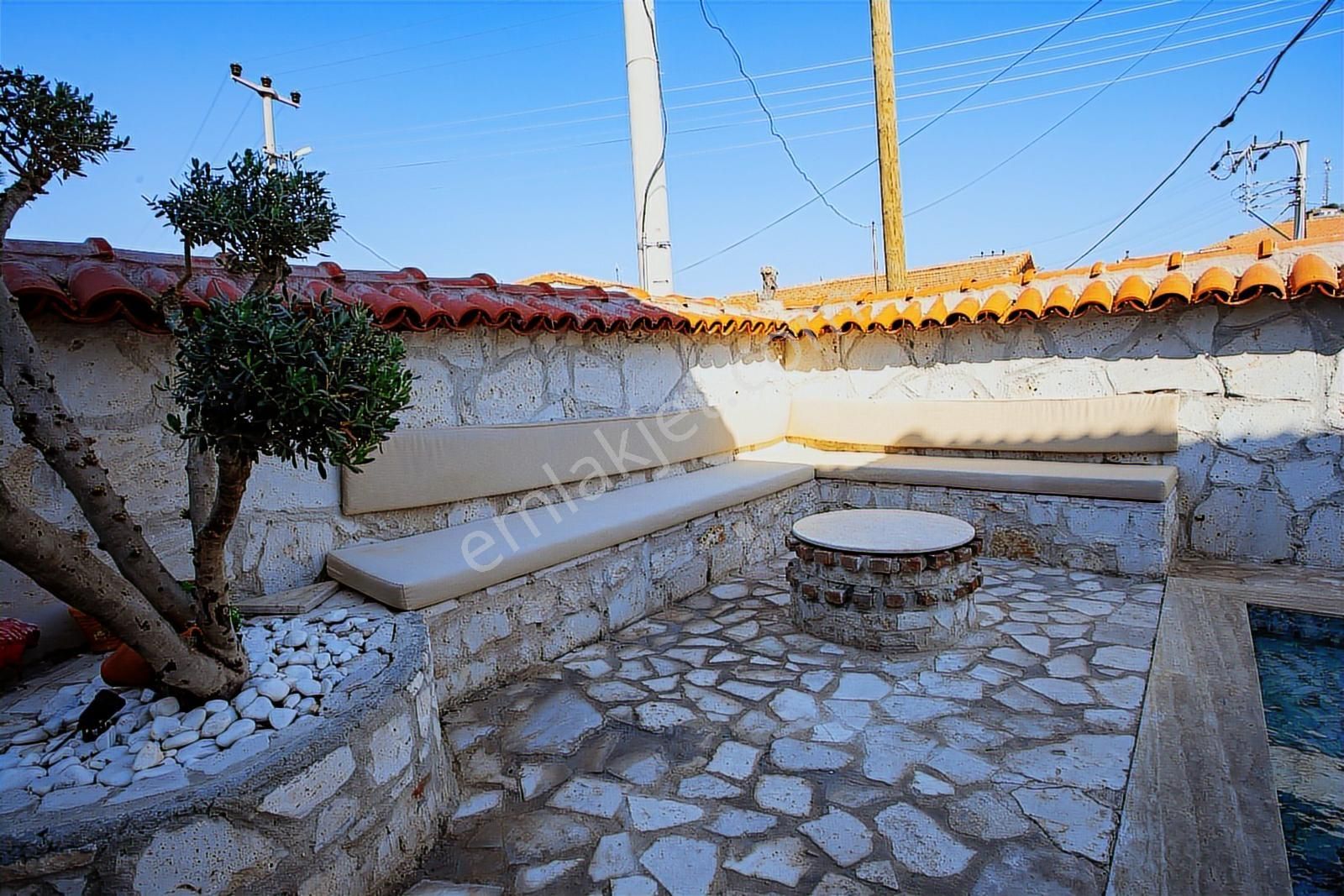 Foça Kazım Dirik Mah. Satılık Müstakil Havuzlu 5+1 Villa - Görsel 34