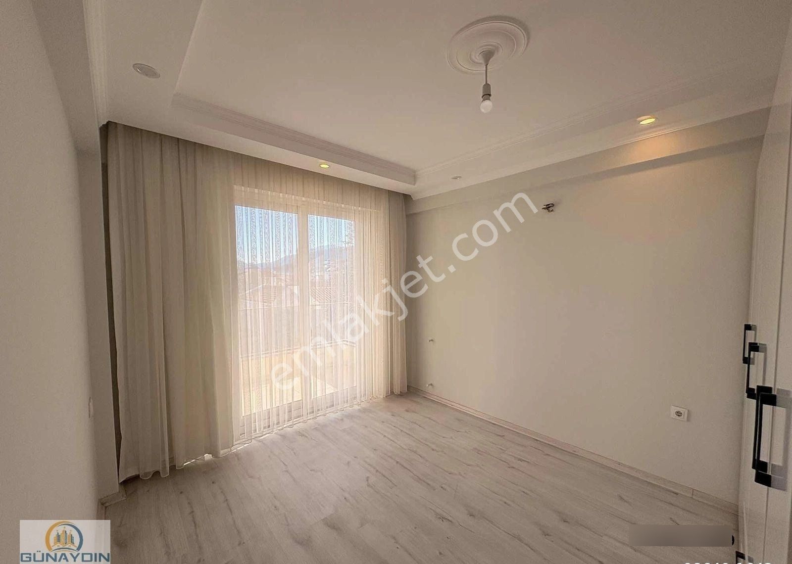 Muğla Cumhuriyet Mah. Geniş Satılık 2+1 Daire - Görsel 6