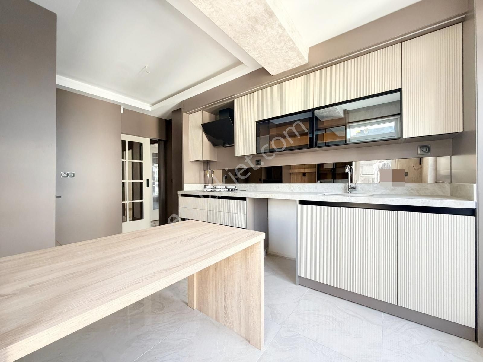 Yuvam'dan Merkezi Konumda Ultra Geniş 3+1 Daire Fırsat !!! - Görsel 4