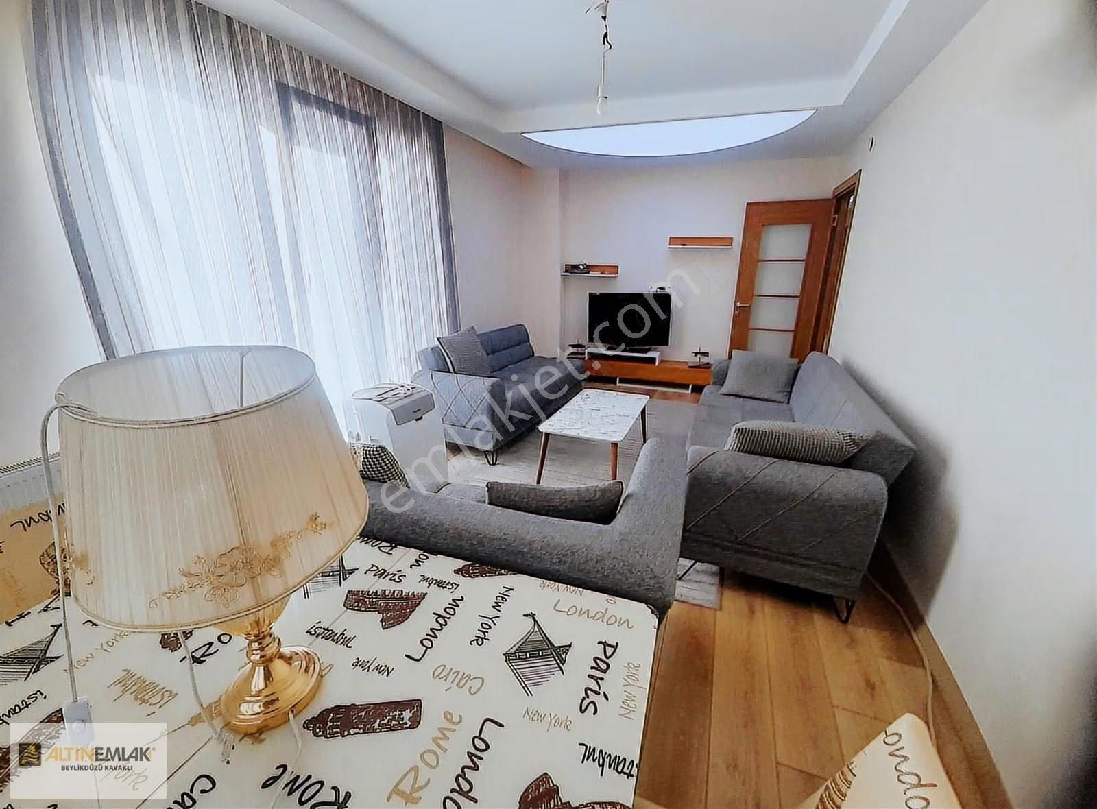 Beylikdüzü Kavaklıda Butik Apartmanda 2+1 Satılık Eşyalı Daire