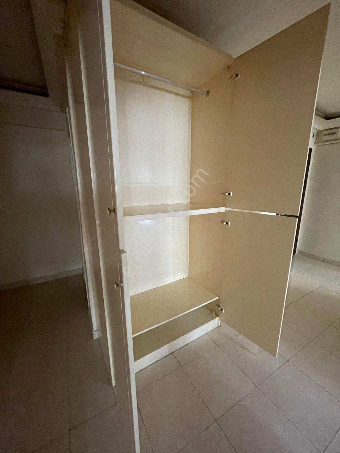 Gaziosmanpaşa'nın En Nezih Sokağında Bakımlı -otoparklı 3+1 95m2 - Görsel 25