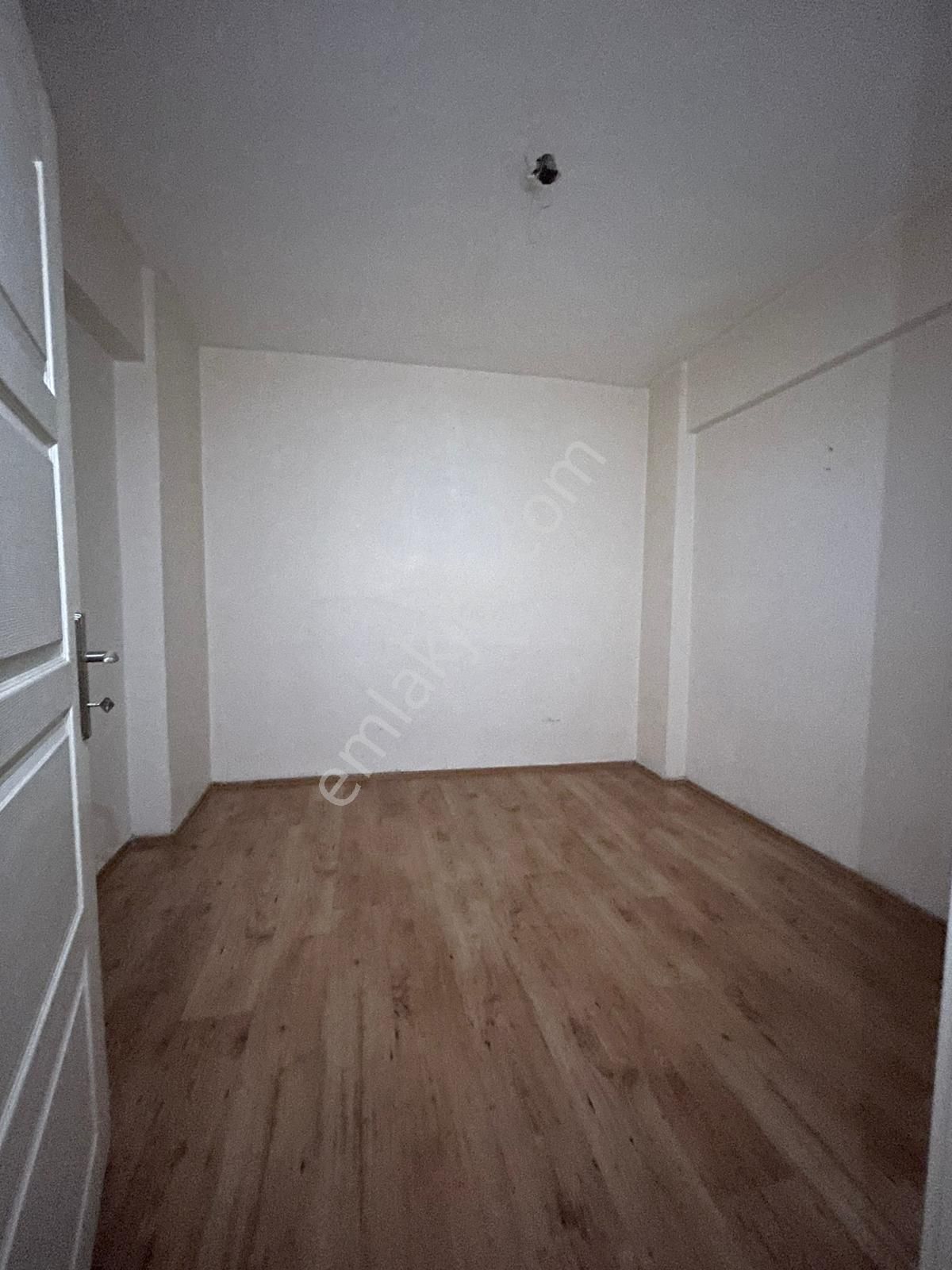 Gaziosmanpaşa'nın En Nezih Sokağında Bakımlı -otoparklı 3+1 95m2 - Görsel 18