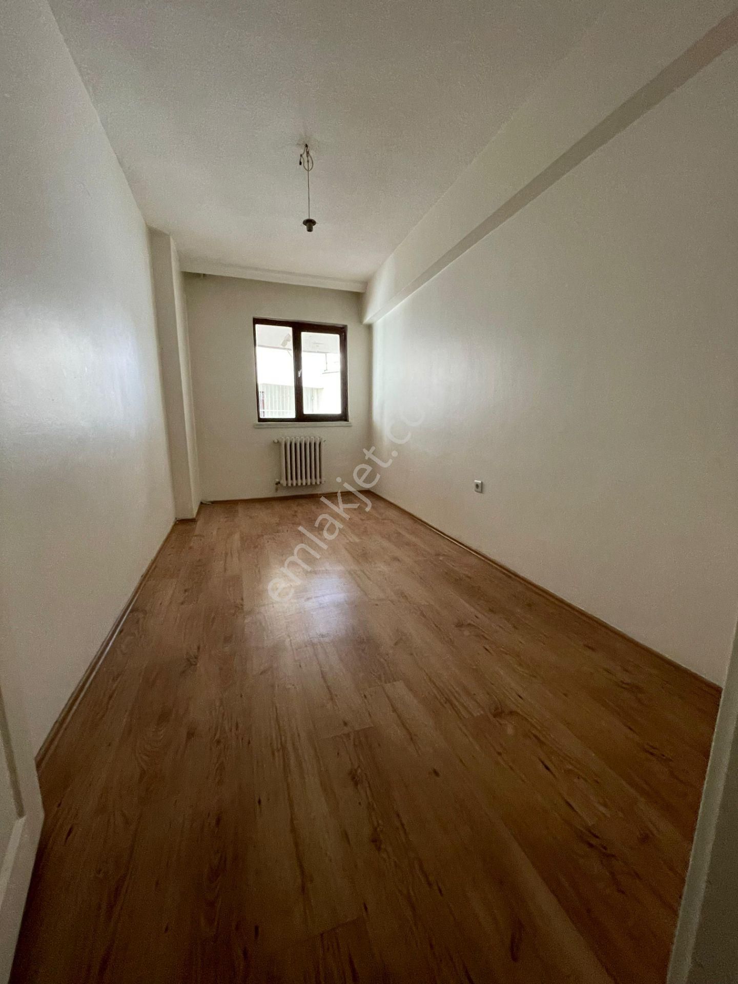 Gaziosmanpaşa'nın En Nezih Sokağında Bakımlı -otoparklı 3+1 95m2 - Görsel 15