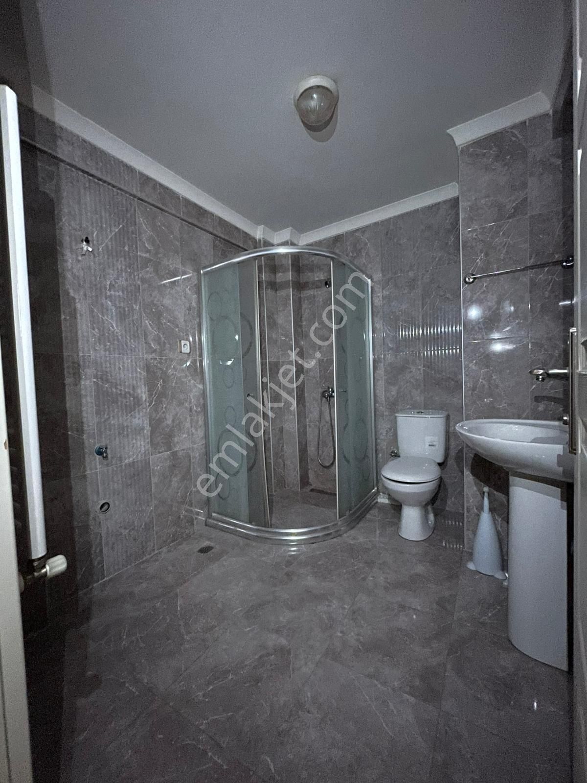 Gaziosmanpaşa'nın En Nezih Sokağında Bakımlı -otoparklı 3+1 95m2 - Görsel 21