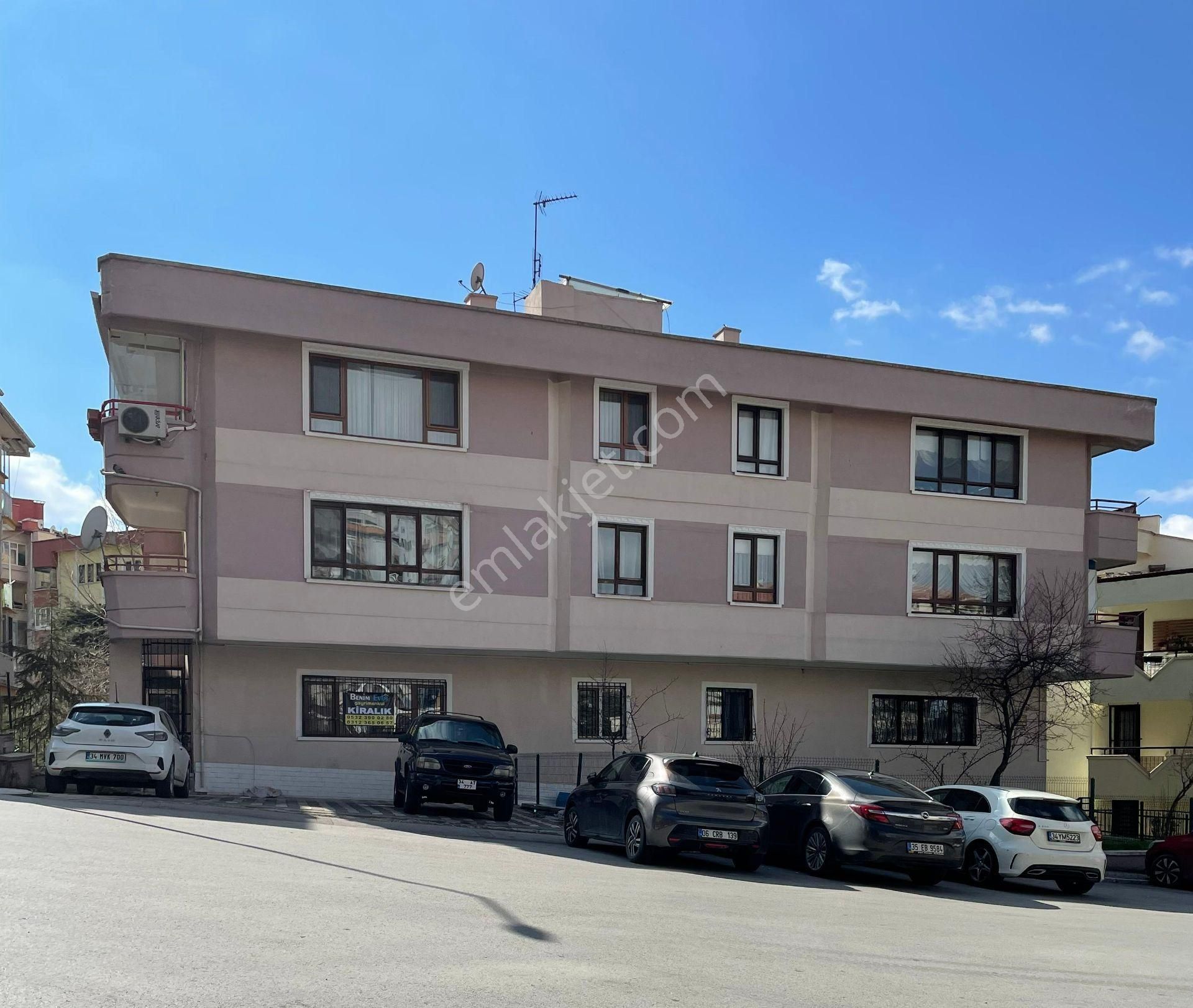 Gaziosmanpaşa'nın En Nezih Sokağında Bakımlı -otoparklı 3+1 95m2