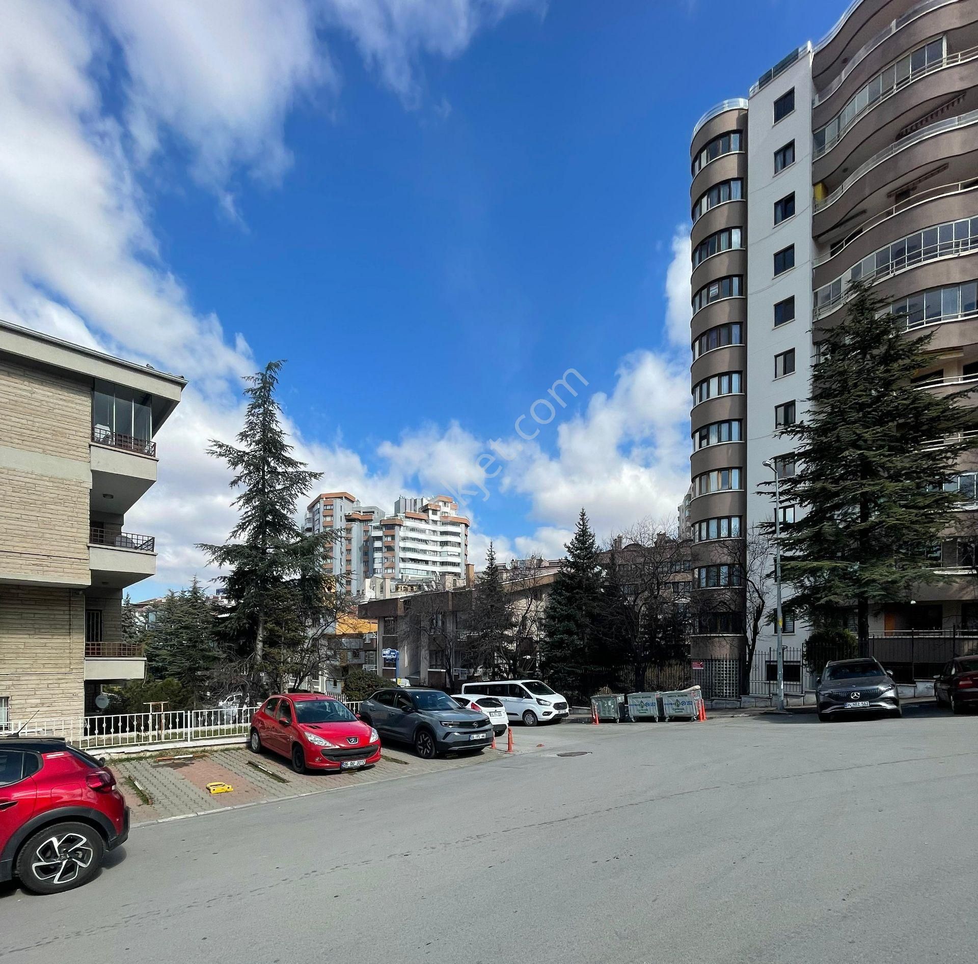 Gaziosmanpaşa'nın En Nezih Sokağında Bakımlı -otoparklı 3+1 95m2 - Görsel 3