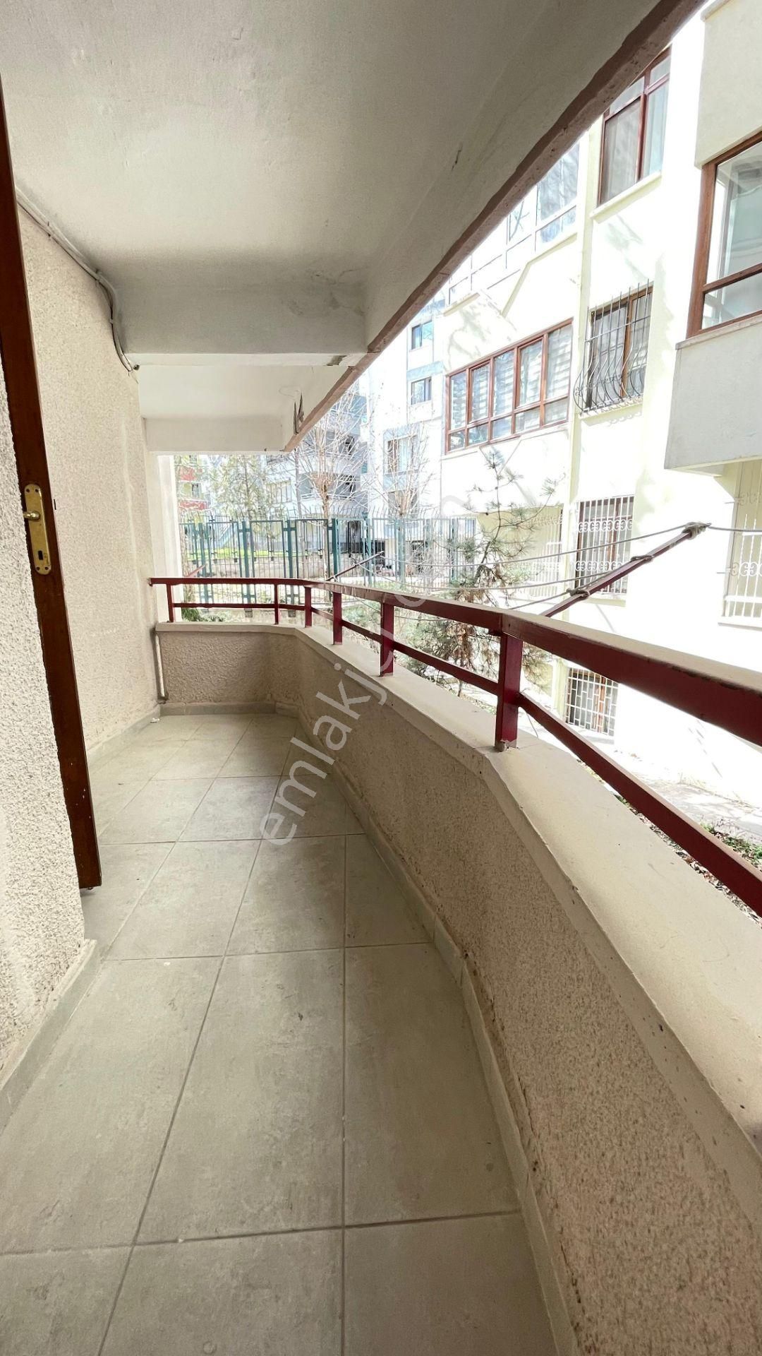 Gaziosmanpaşa'nın En Nezih Sokağında Bakımlı -otoparklı 3+1 95m2 - Görsel 30