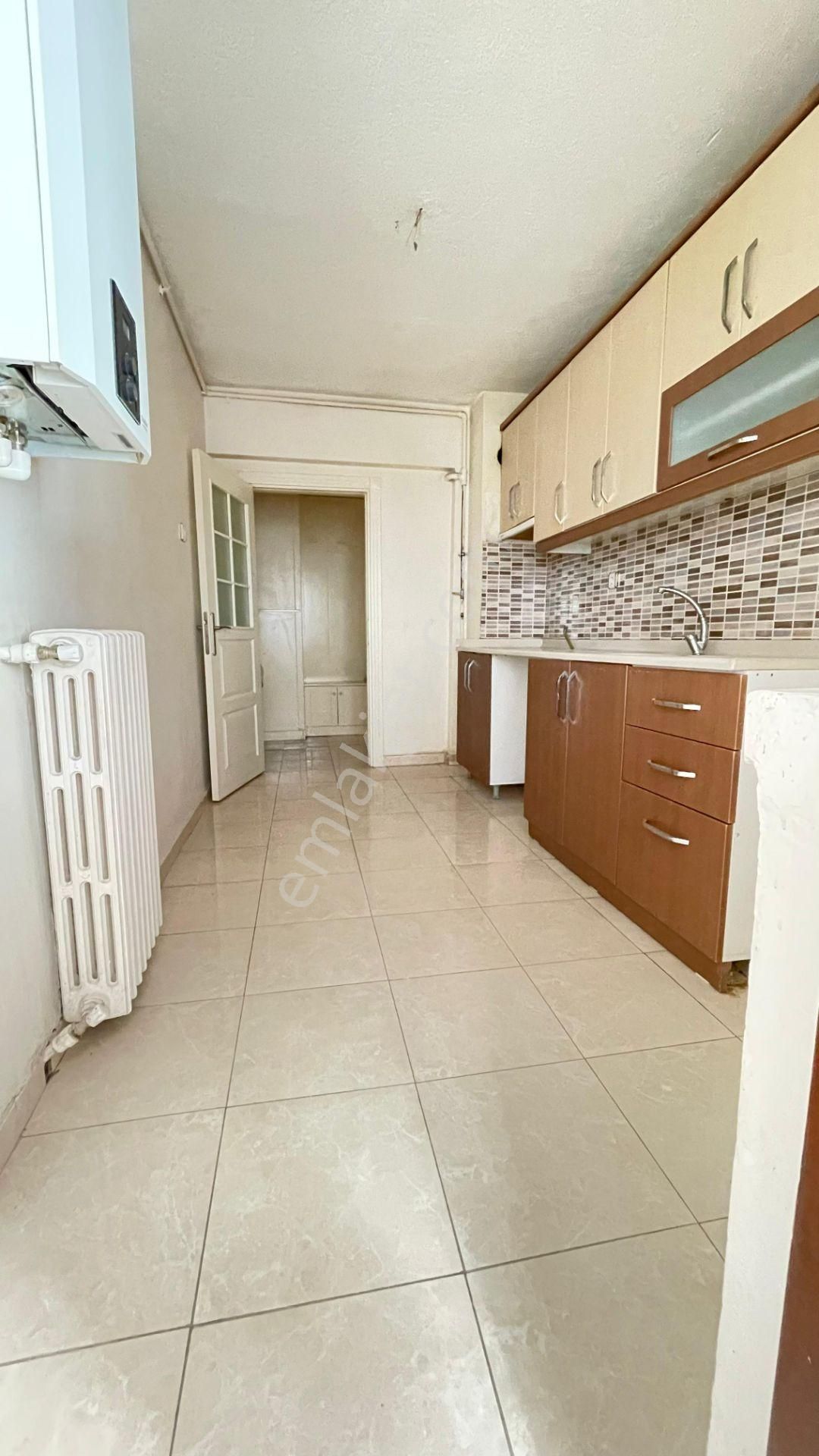 Gaziosmanpaşa'nın En Nezih Sokağında Bakımlı -otoparklı 3+1 95m2 - Görsel 20