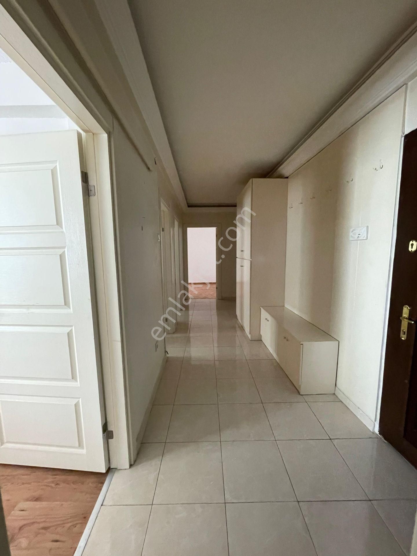 Gaziosmanpaşa'nın En Nezih Sokağında Bakımlı -otoparklı 3+1 95m2 - Görsel 24