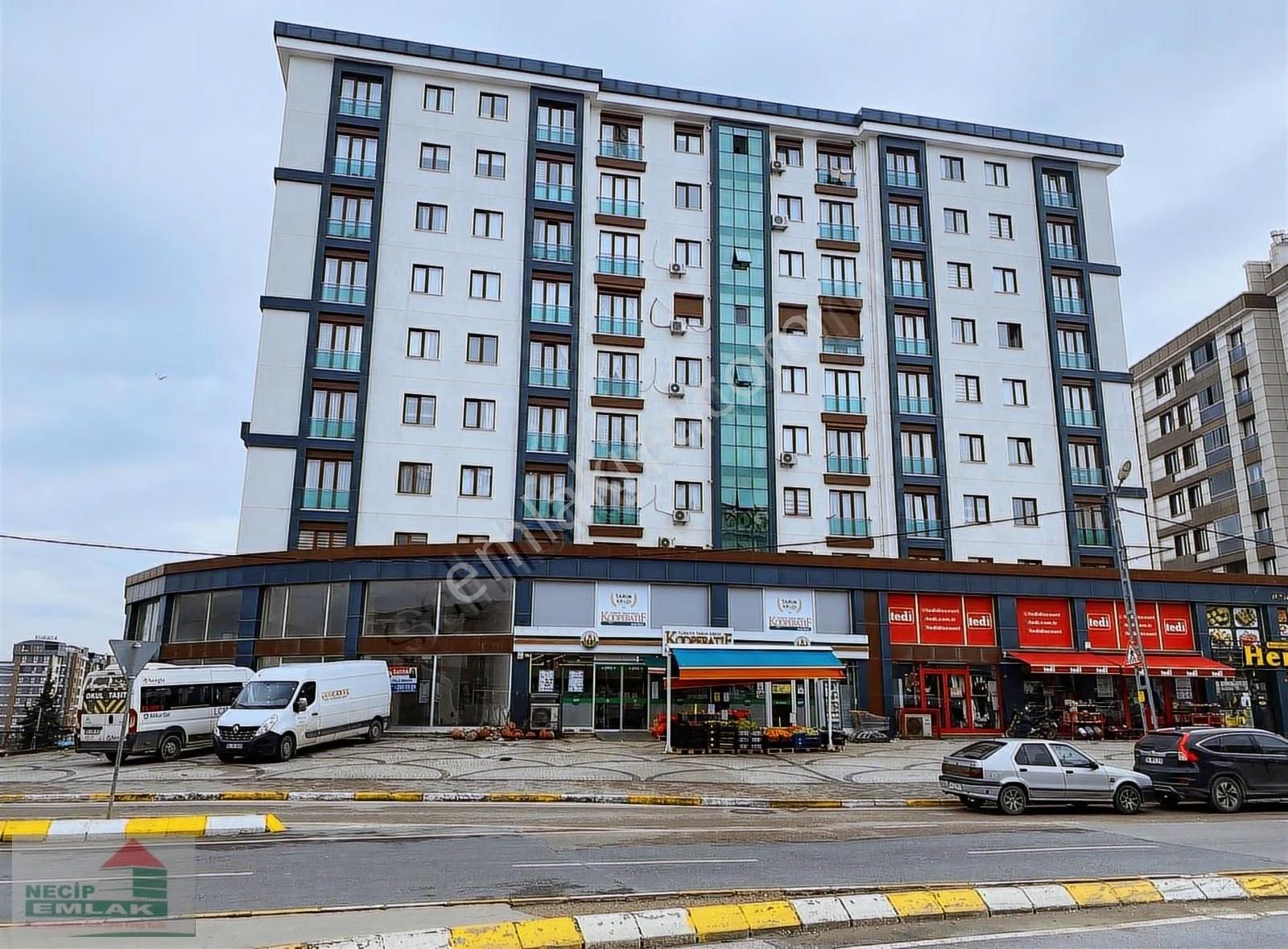 Necip Emlaktan Velibaba Merkezde 3+1 Kiralık Daire