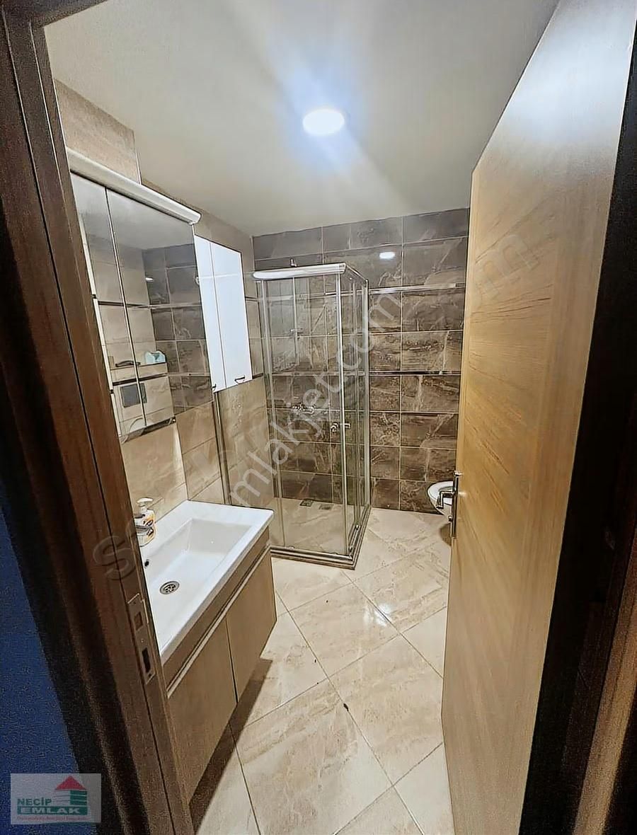 Necip Emlaktan Velibaba Merkezde 3+1 Kiralık Daire - Görsel 11