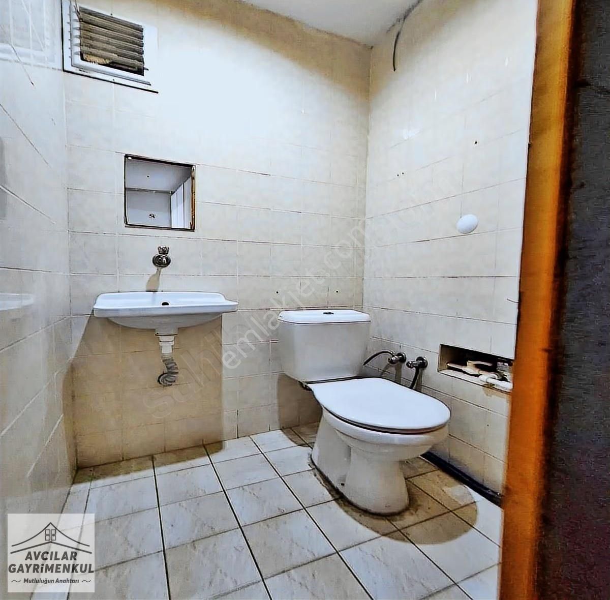 Avcılar Gayrimenkul'den Kiralık Cadde Üzeri Dükkan - Görsel 15