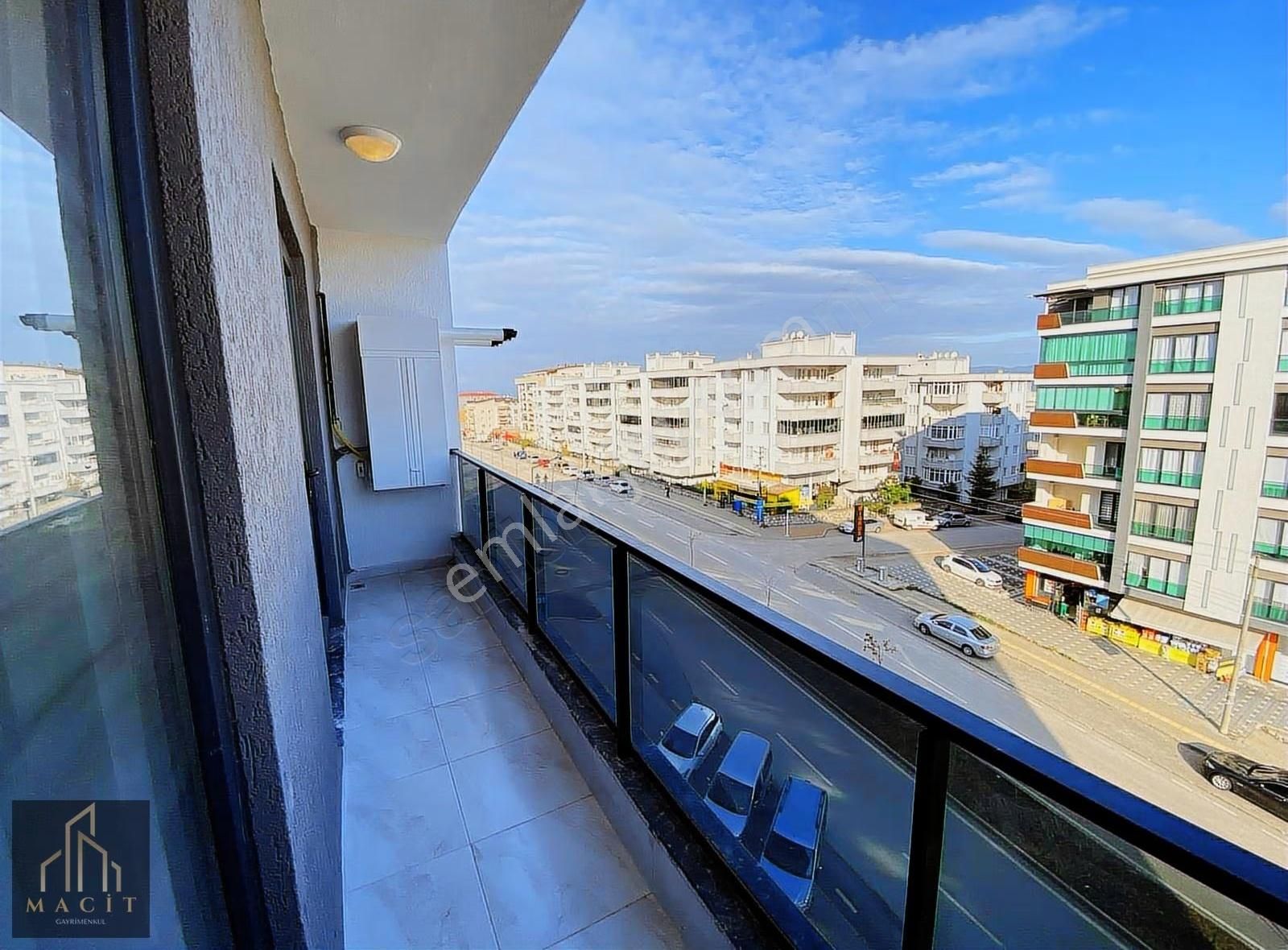 Macit'den Ceylan Nadapark Sitesinde 1+1 Eşyalı Fırsat Daire - Görsel 11