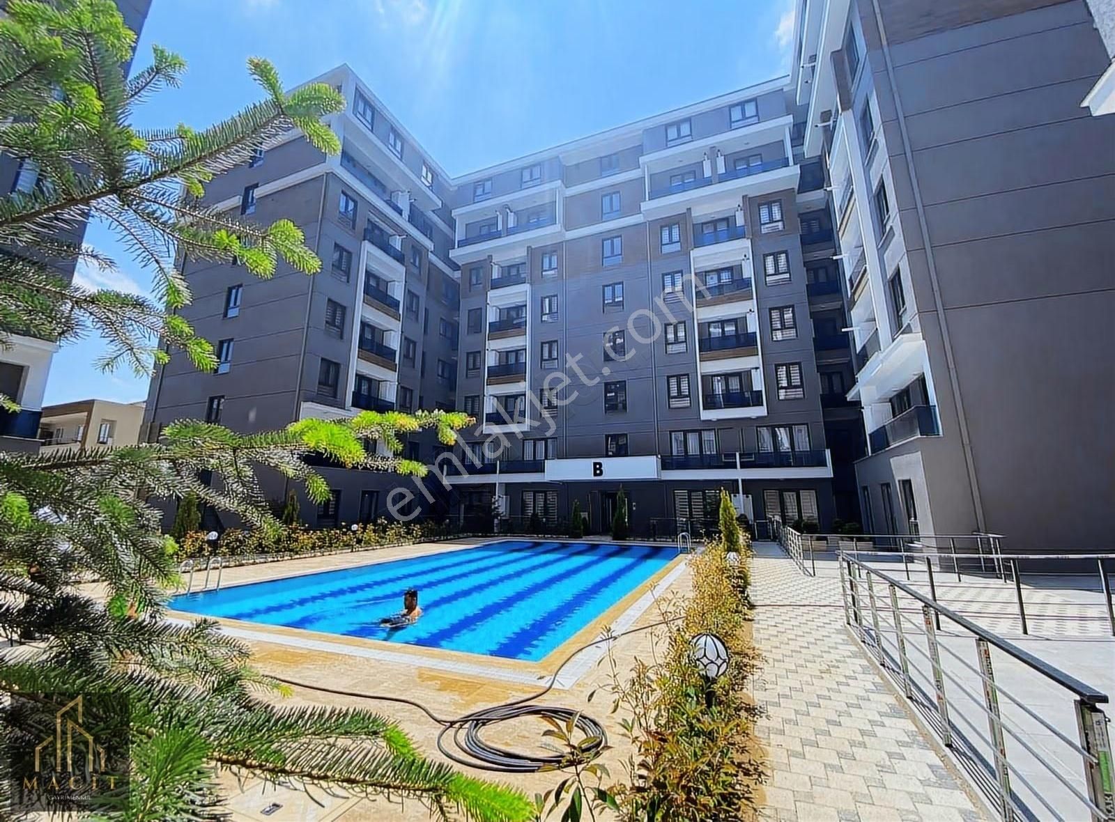 Macit'den Ceylan Nadapark Sitesinde 1+1 Eşyalı Fırsat Daire - Görsel 17