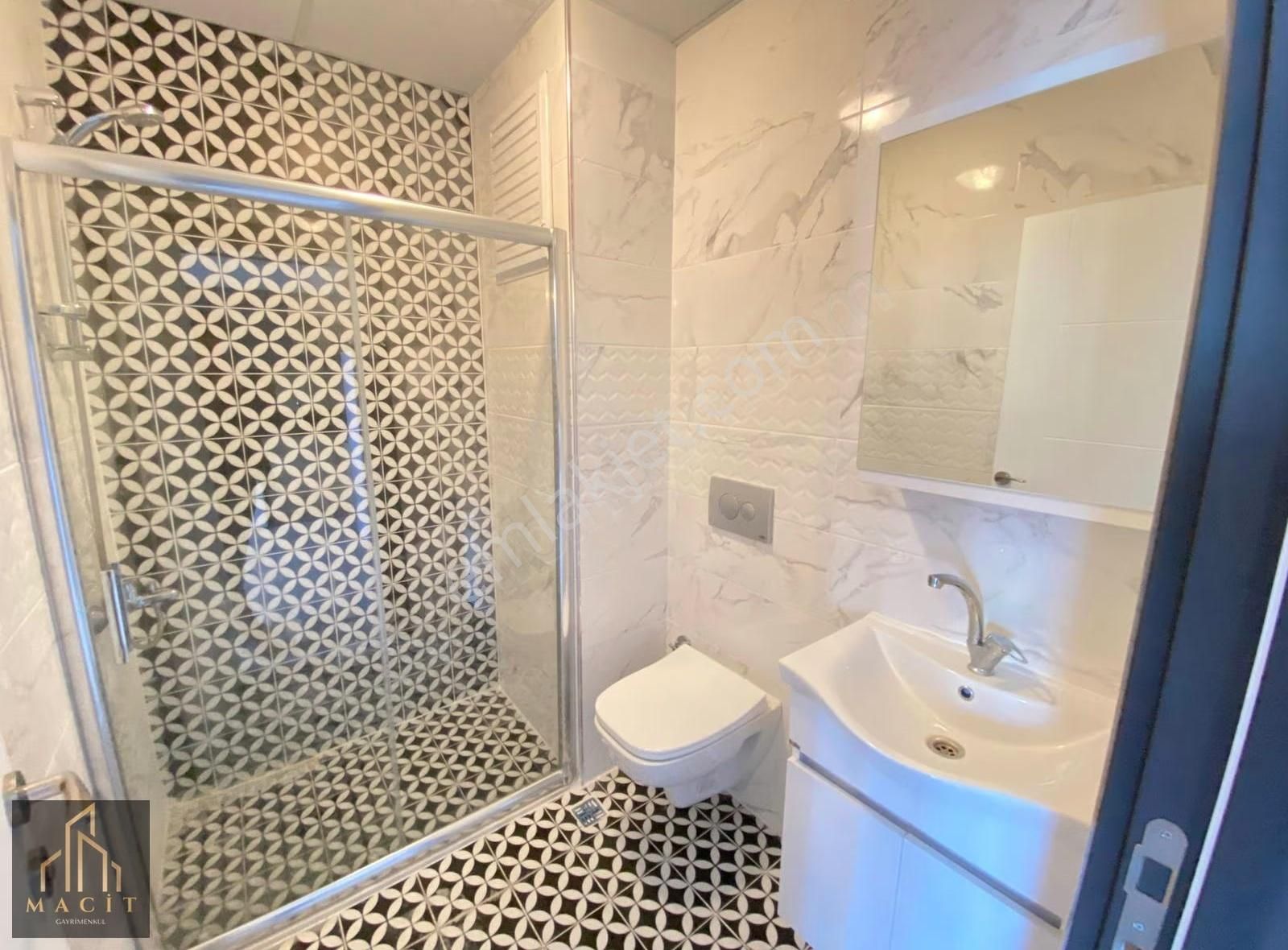 Macit'den Ceylan Nadapark Sitesinde 1+1 Eşyalı Fırsat Daire - Görsel 24