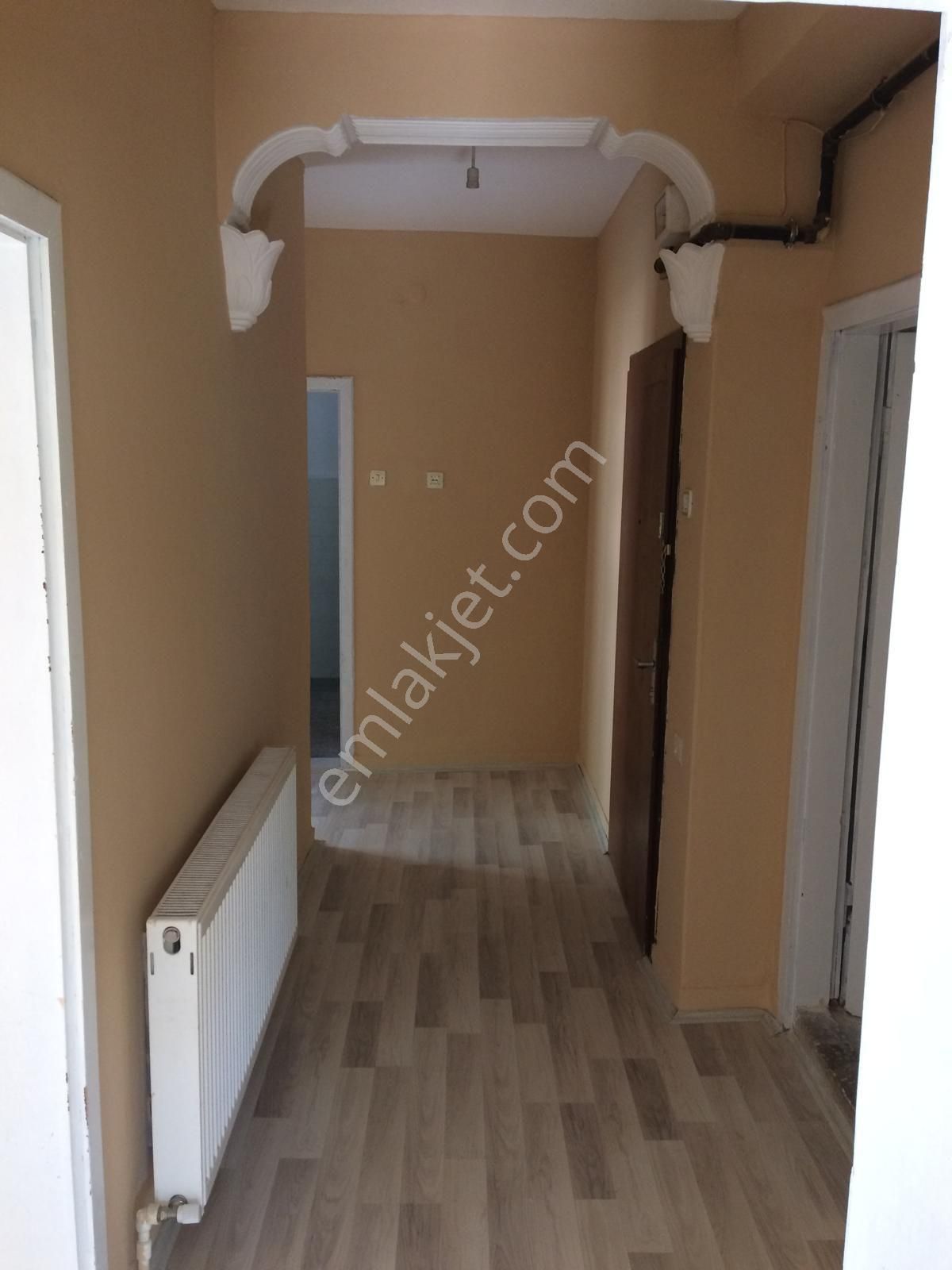 Mehmet Akif Mahallesi'nde Satılık Bakımlı Daire - Görsel 7