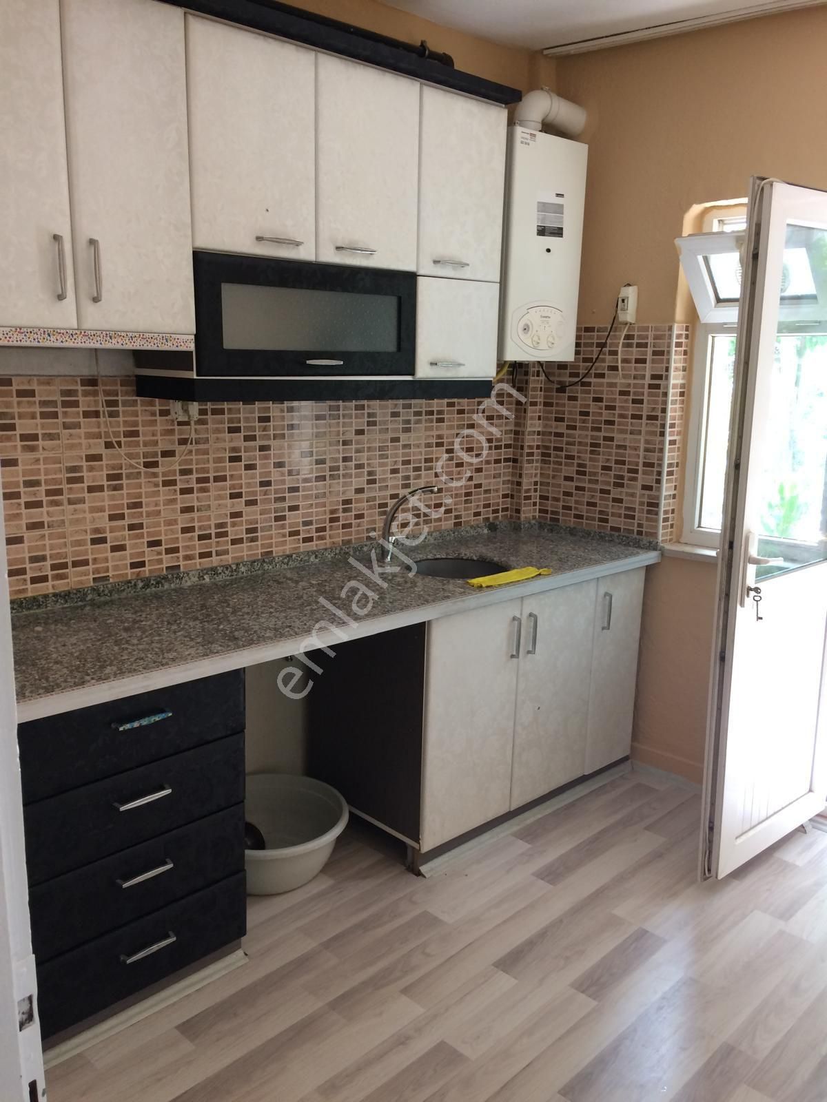 Mehmet Akif Mahallesi'nde Satılık Bakımlı Daire